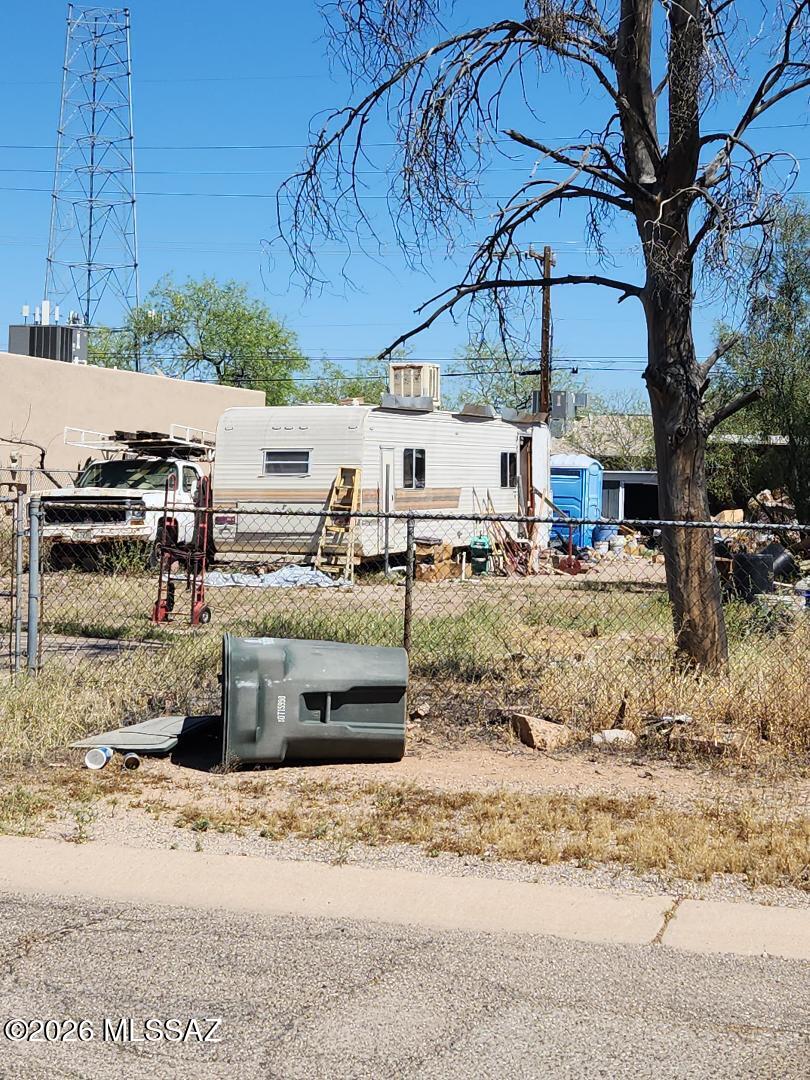 611 S Highland Avenue 5