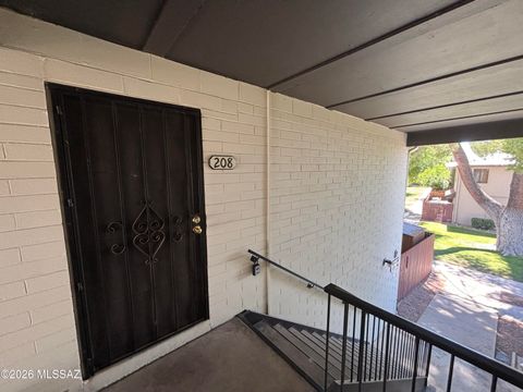 Photo of 1318 S Avenida Polar #F208, Tucson, AZ 85710 (MLS # 22603872)