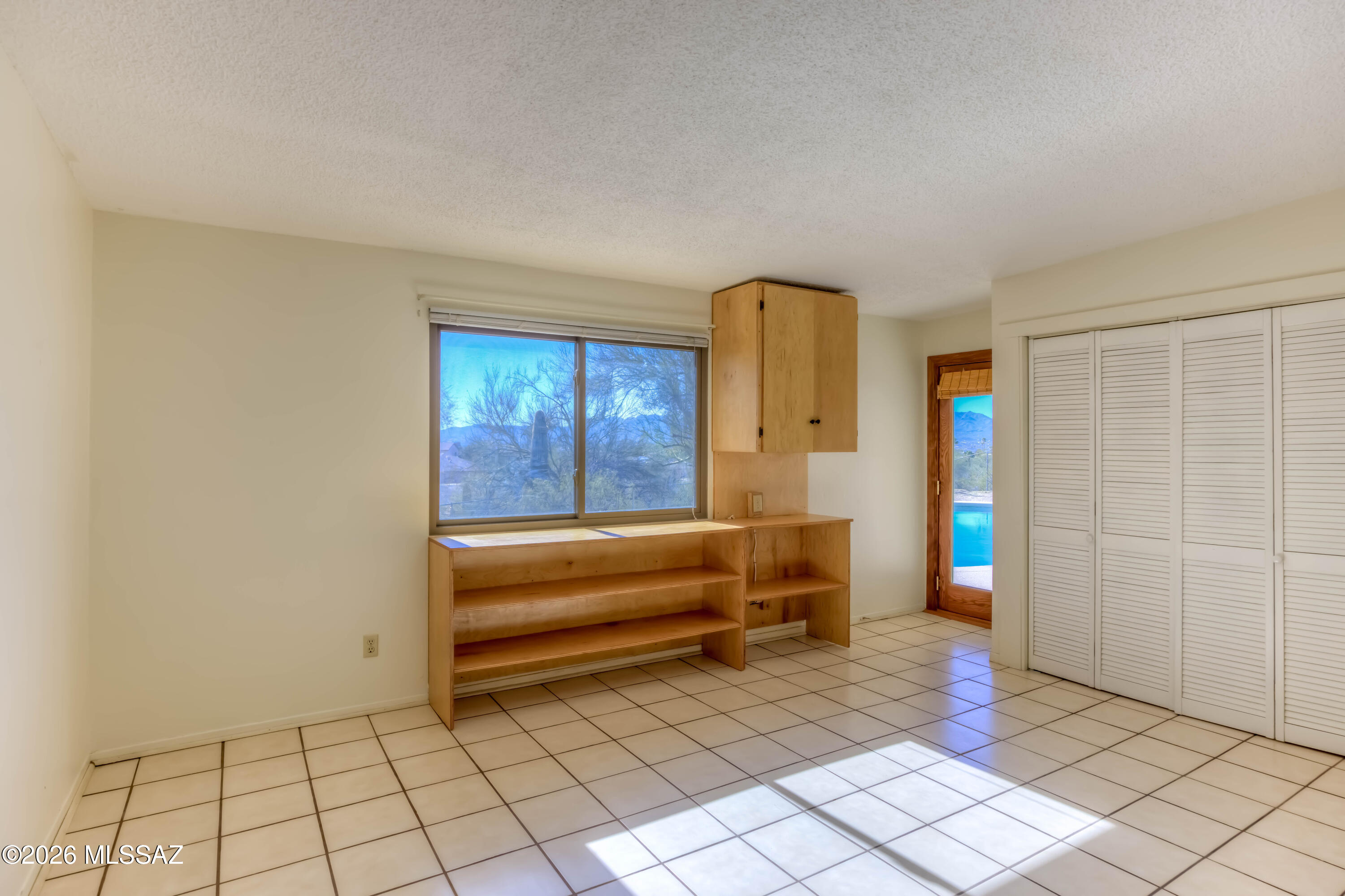 El Leah (1-17) - Residential