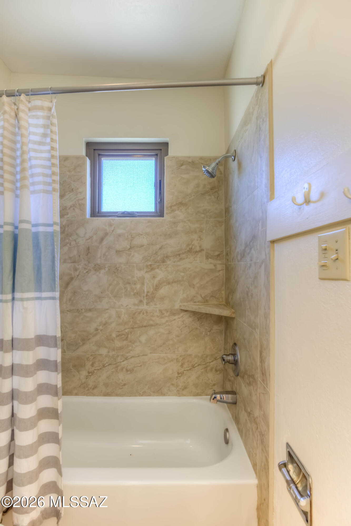 El Leah (1-17) - Residential