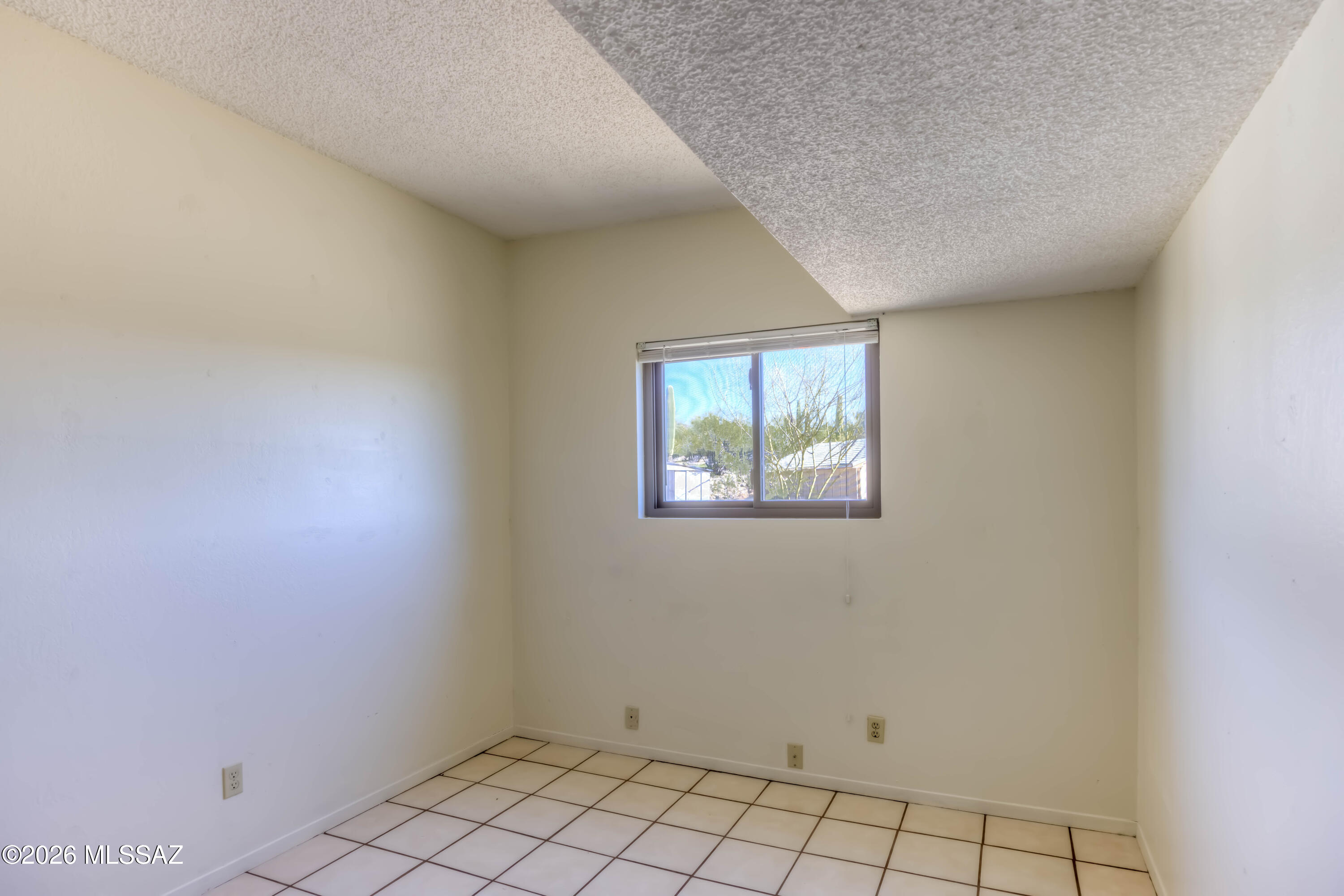 El Leah (1-17) - Residential