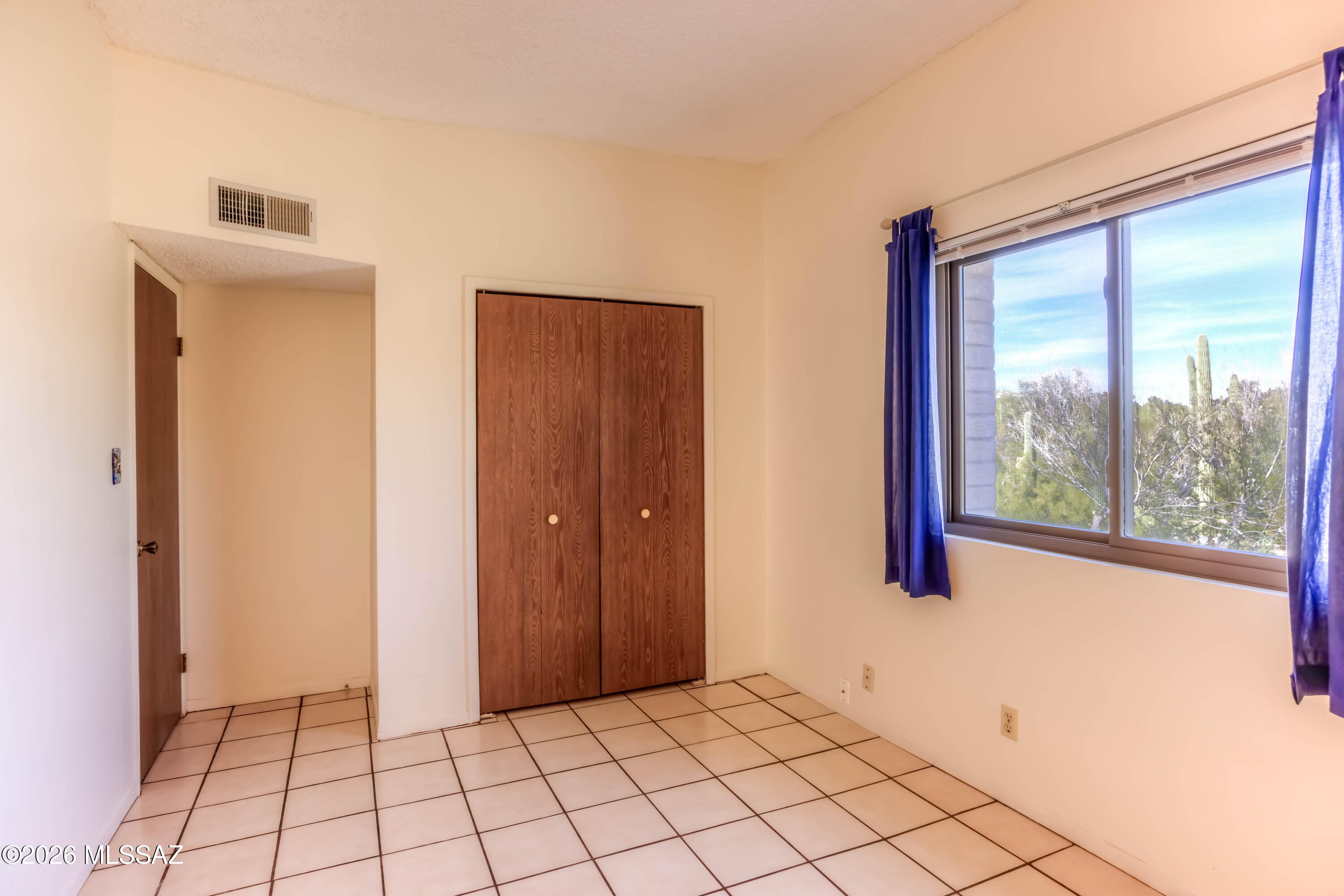 El Leah (1-17) - Residential