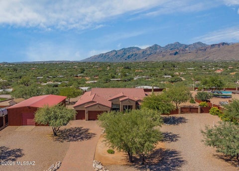 Photo of 11621 E Lenher Schwerin Trail, Tucson, AZ 85749 (MLS # 22624401)