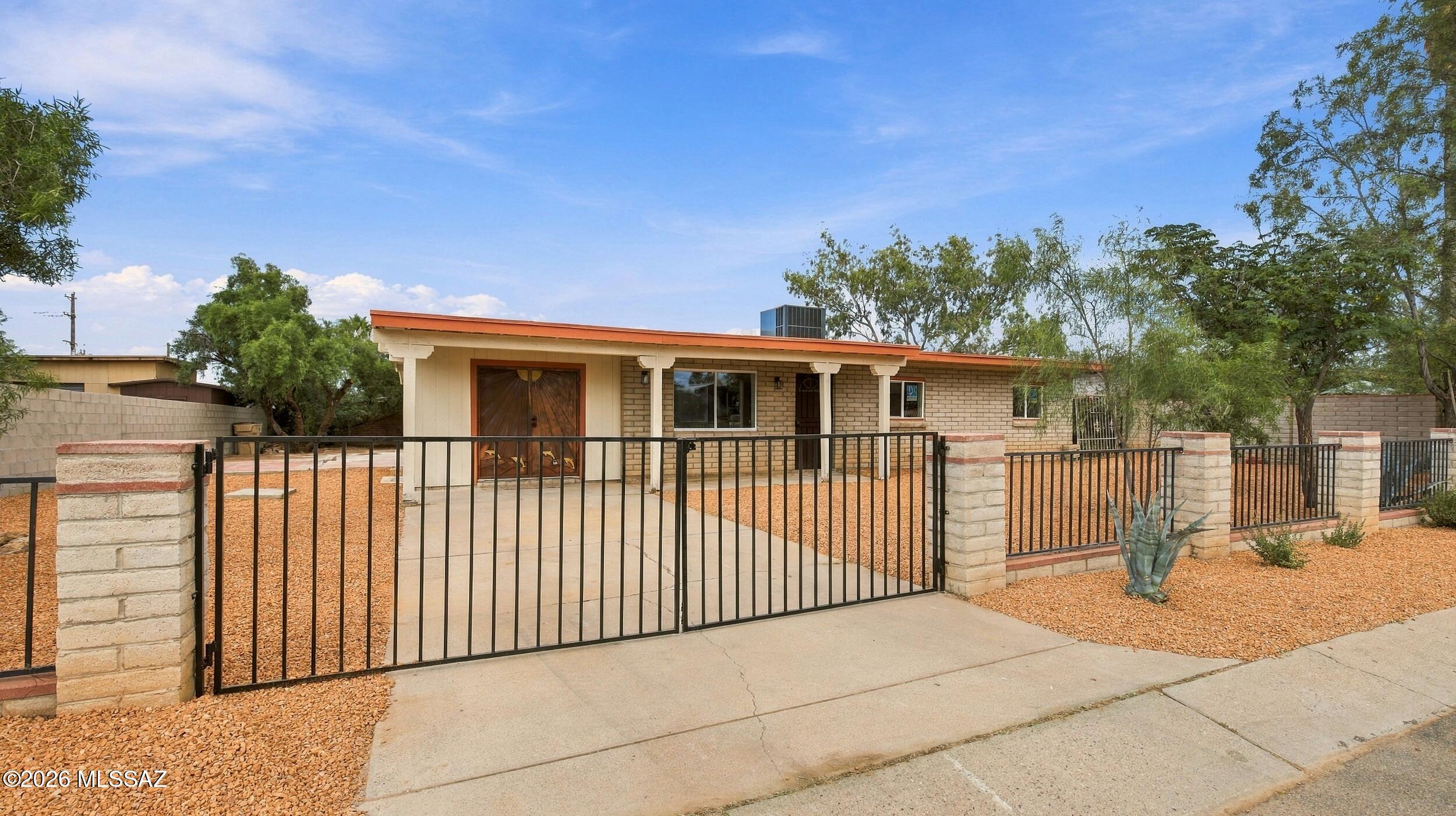 6558 S Iberia Circle