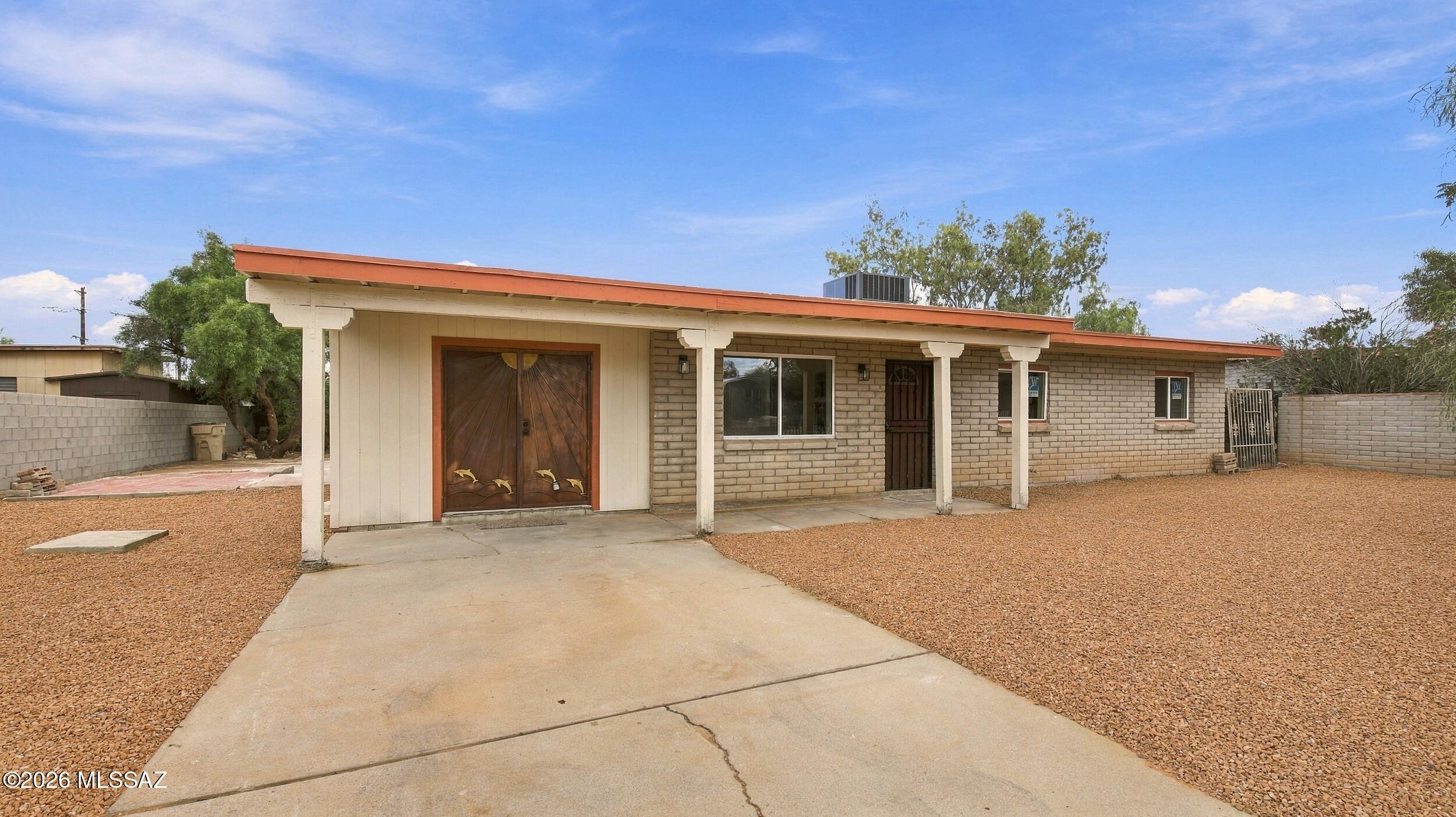 6558 S Iberia Circle