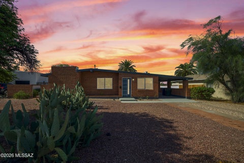 Photo of 2730 E 10th Street, Tucson, AZ 85716 (MLS # 22621420)