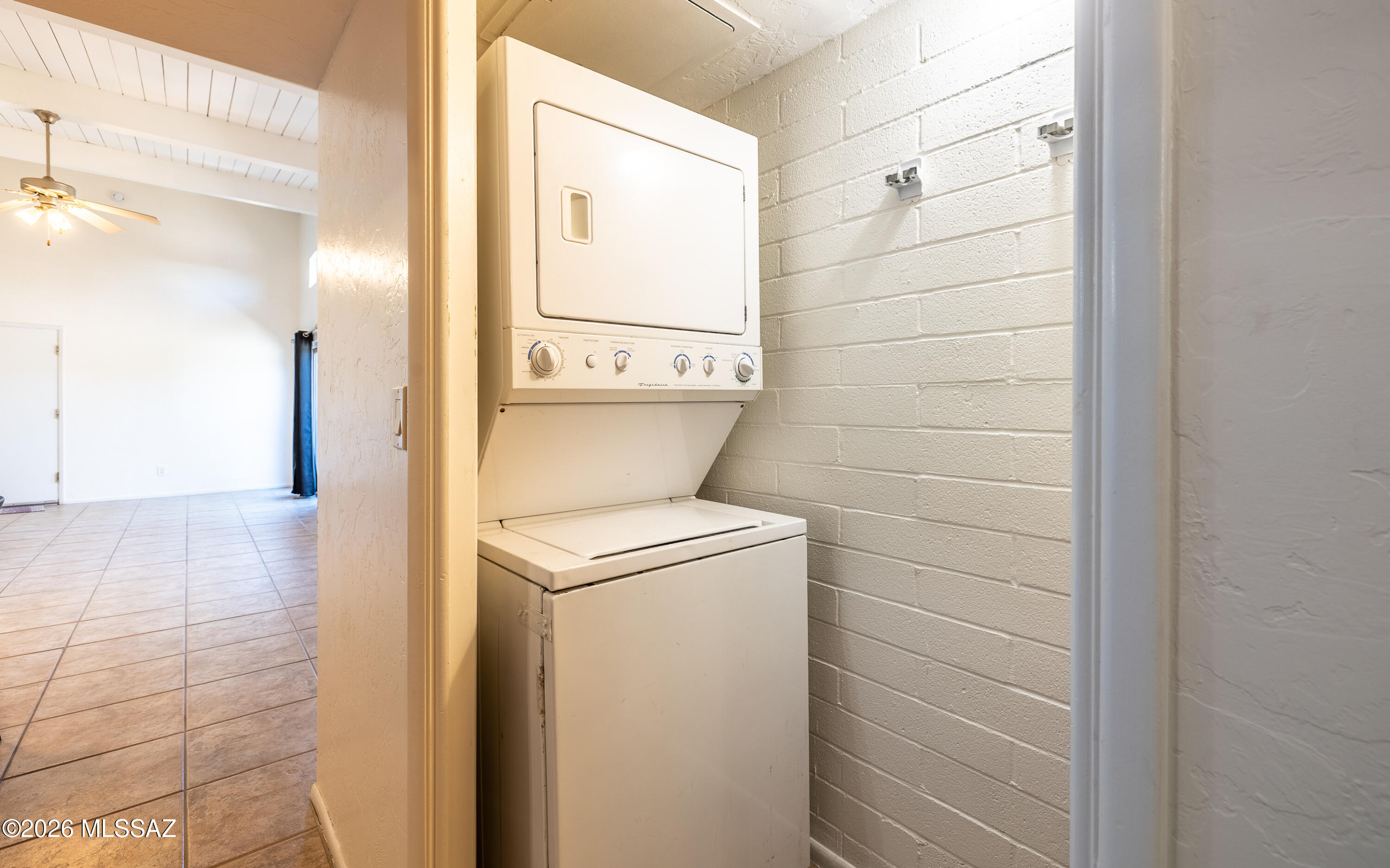 Royal Alvernon Condos. - Residential