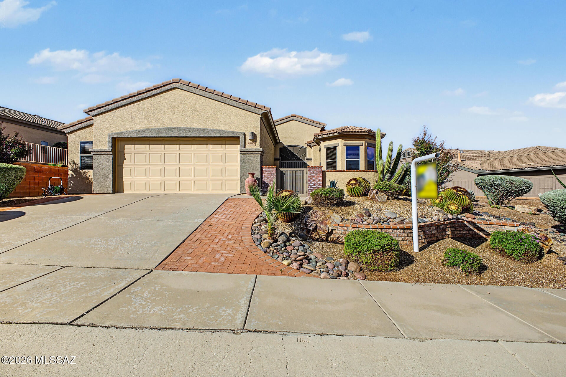 2308 W Calle Cacillo