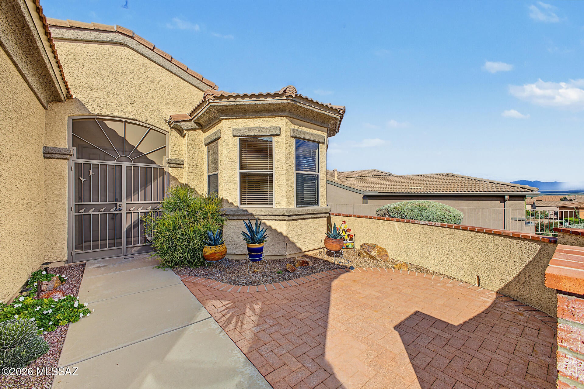 2308 W Calle Cacillo