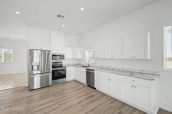 8895 S MARSTELLAR RD, TUCSON, AZ 85736 - Image c4b46bd62bbb22ece65df077a71ff36b/392728482