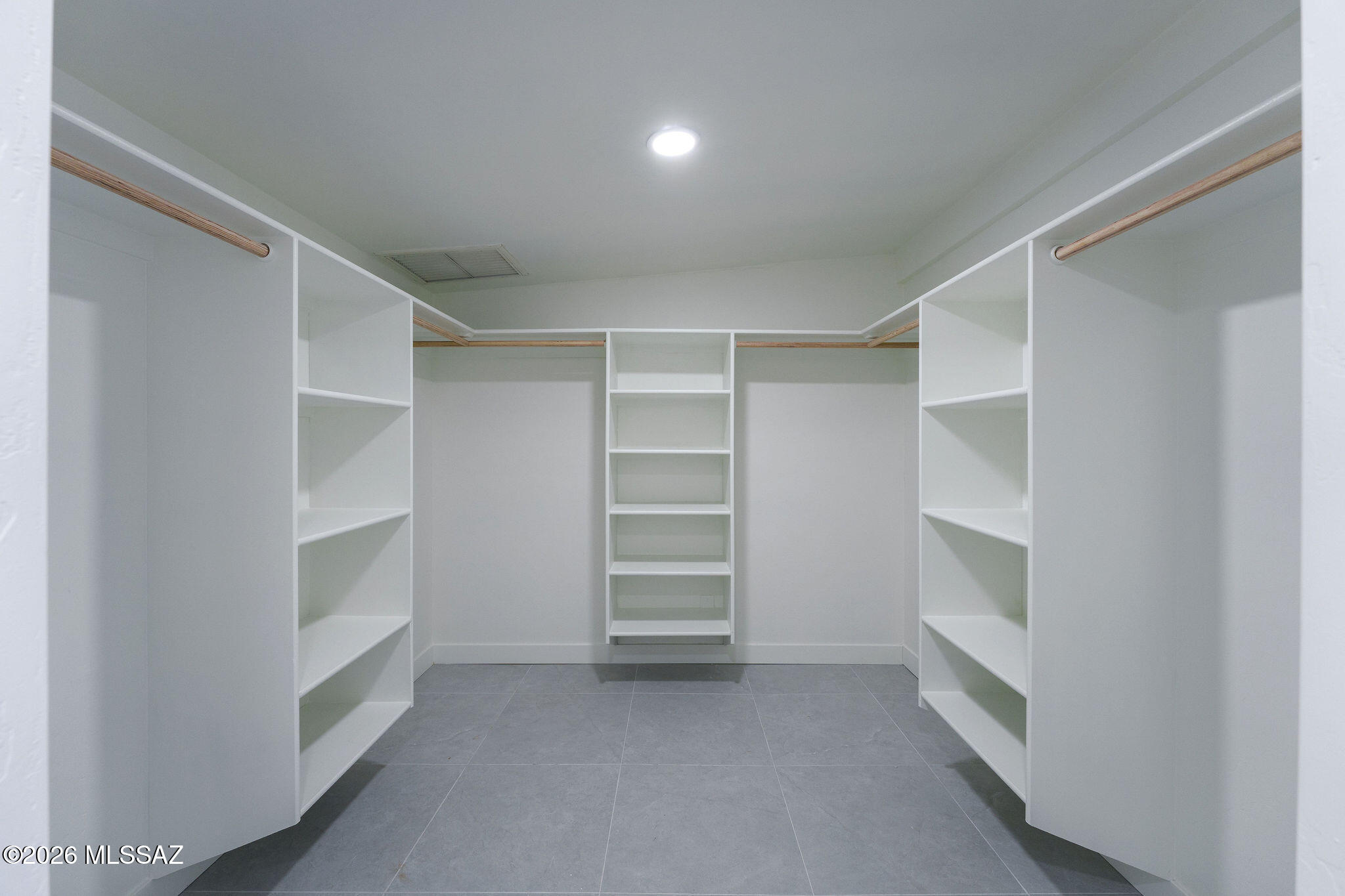 Suffolk Hills (1-44,1A&1B&BLKA&B) - Residential