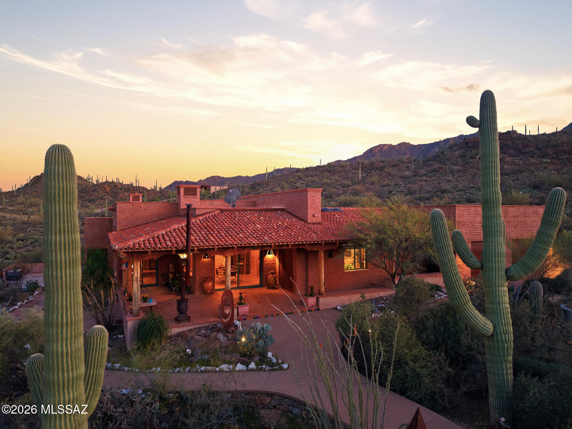 6780 W Banded Gecko Way