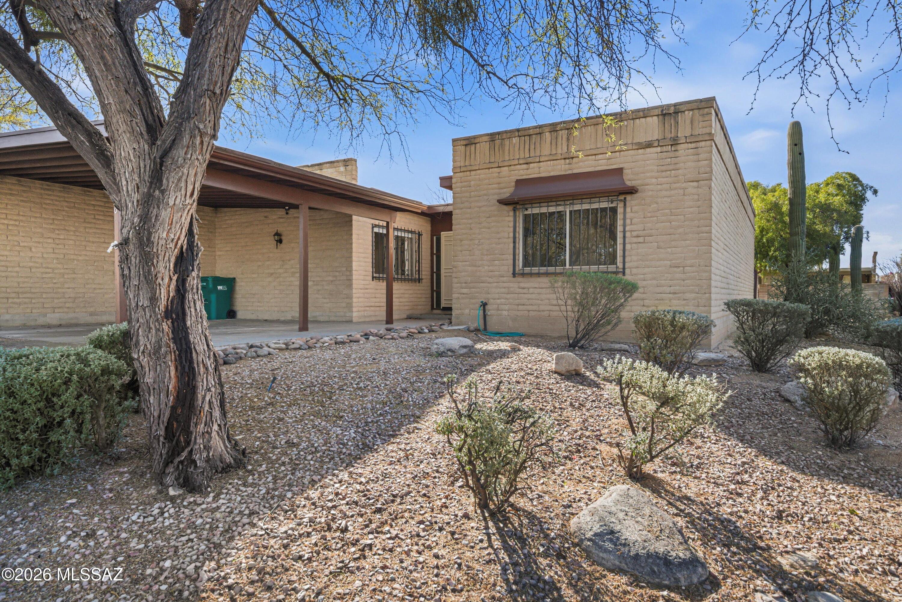 8300 N Mesquite Shadows Drive