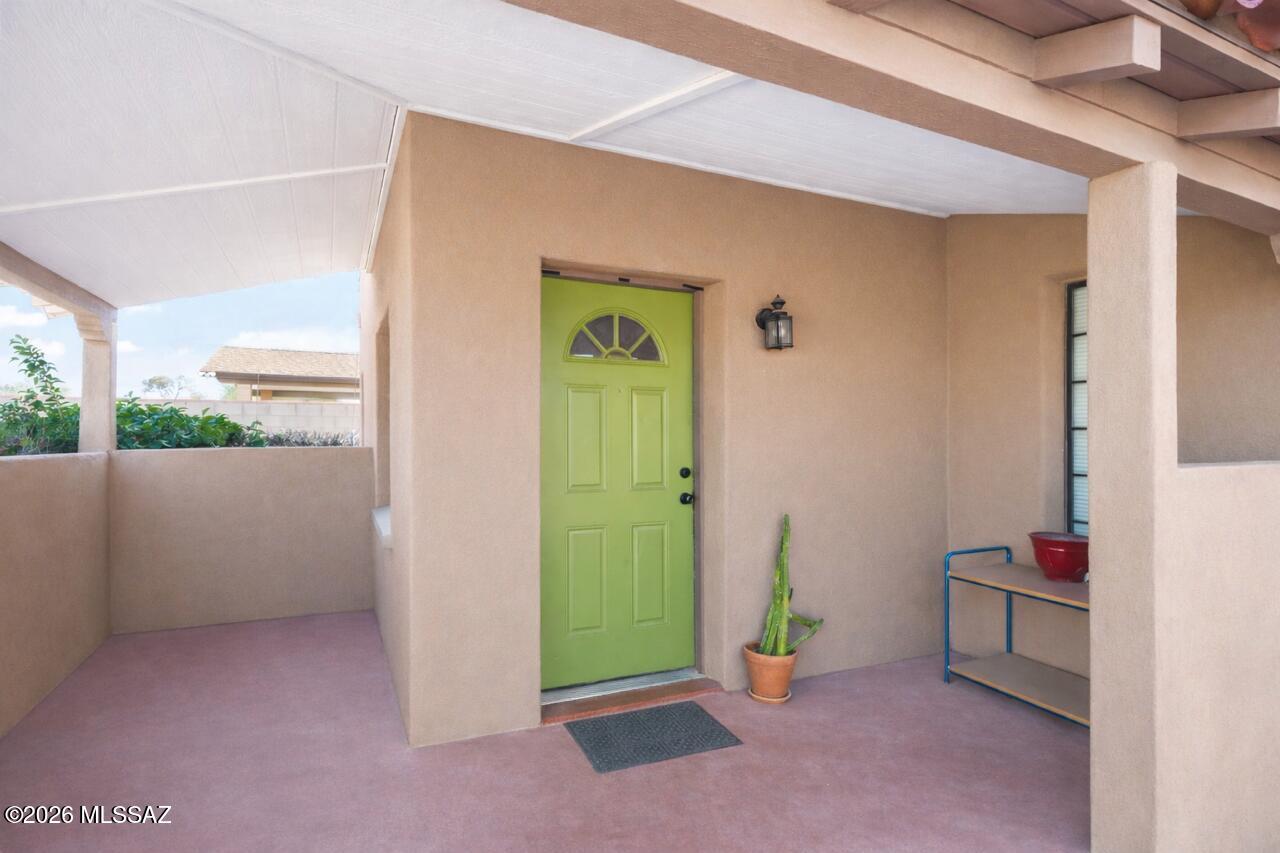 253 W Kentucky Street