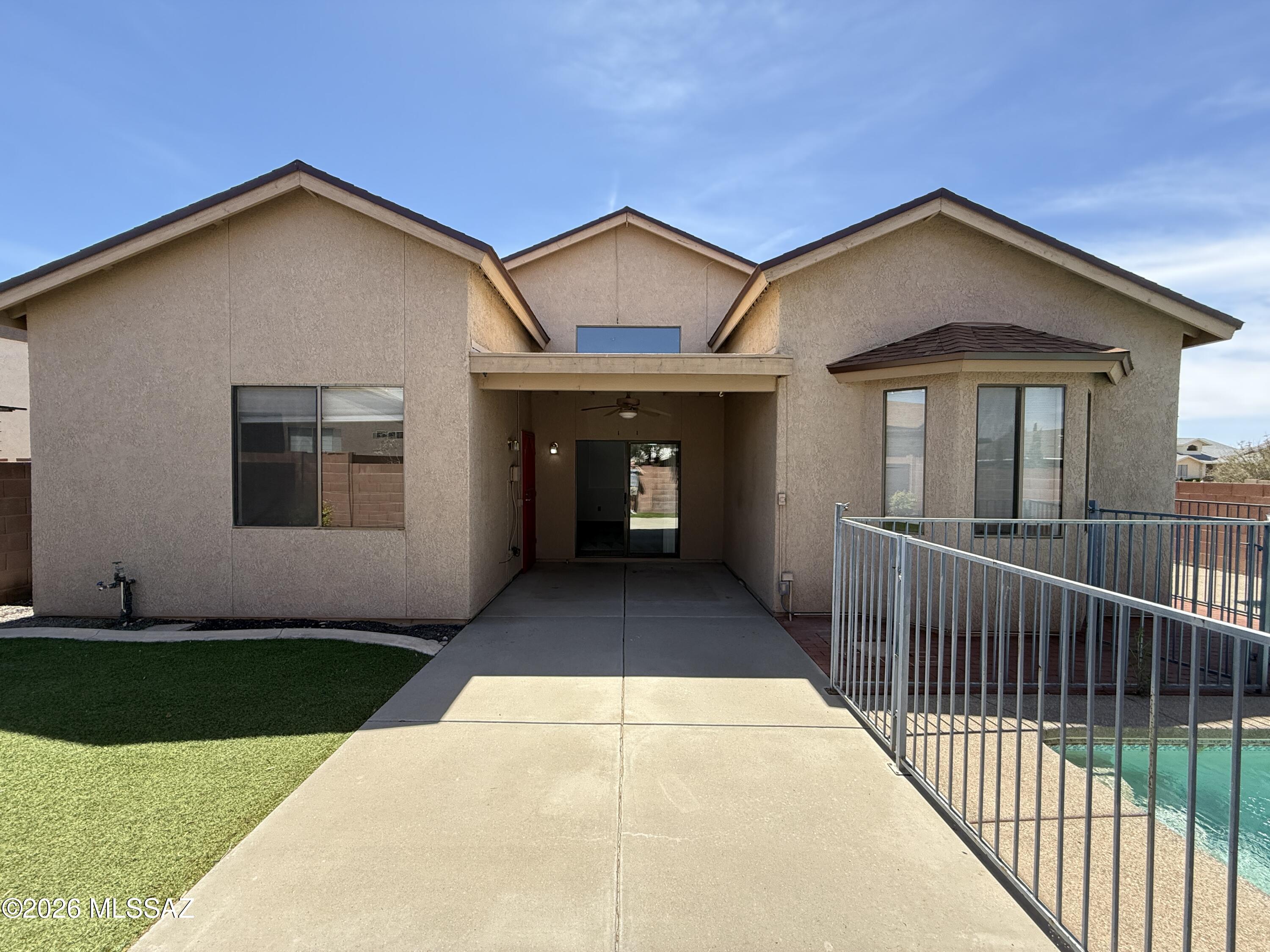 Hacienda Del Oro (1-879) - Residential