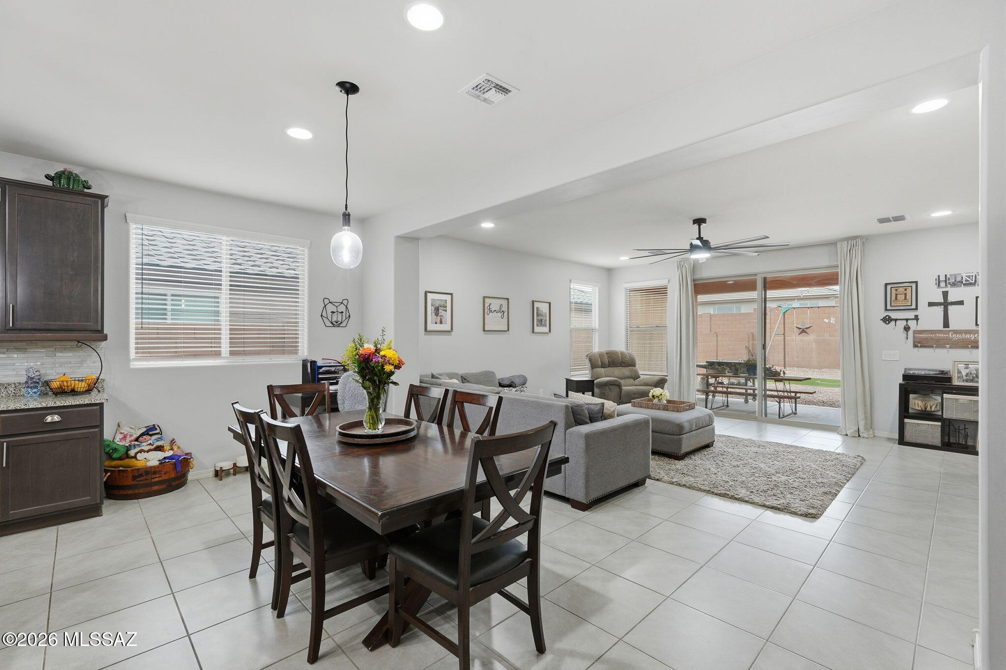 Camino De Oeste SQ20171600112 - Residential