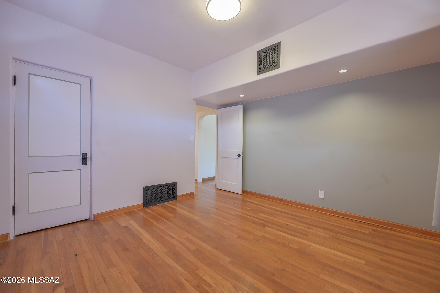 Broadway Manor - Residential