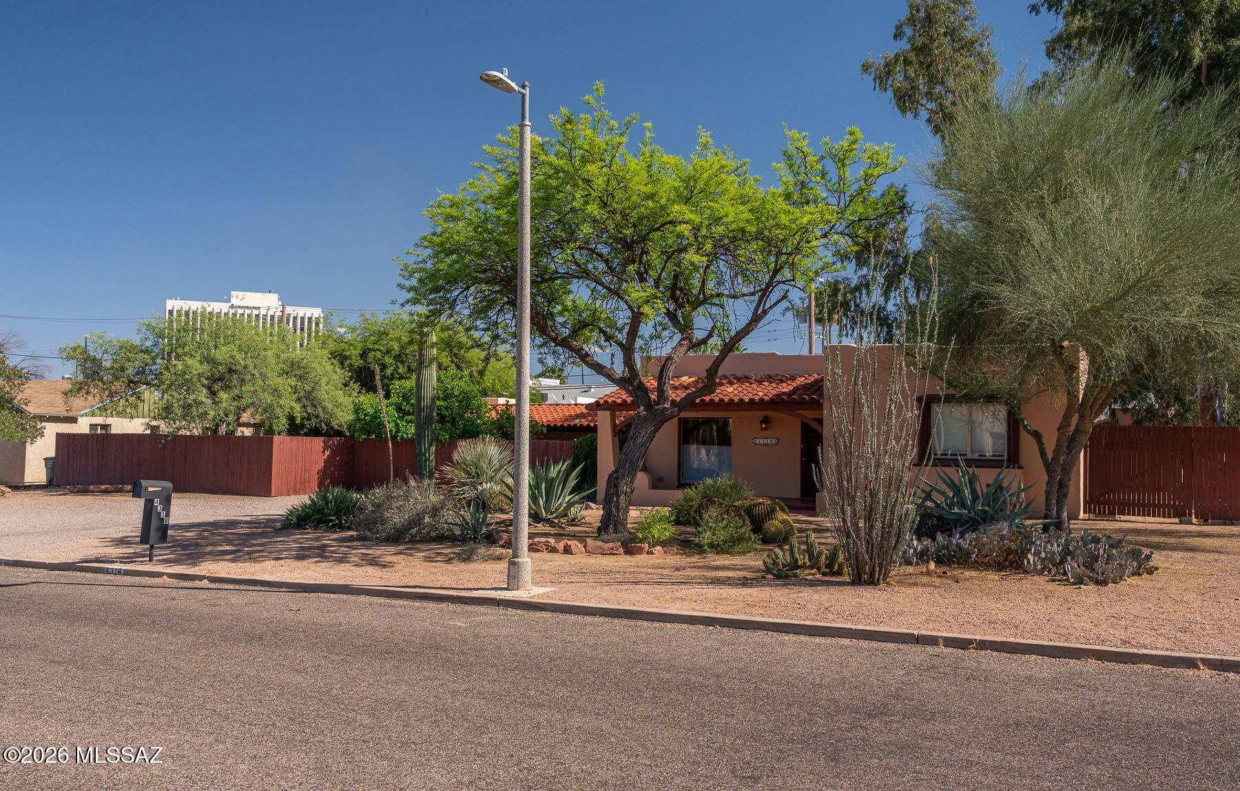 Broadway Manor - Residential