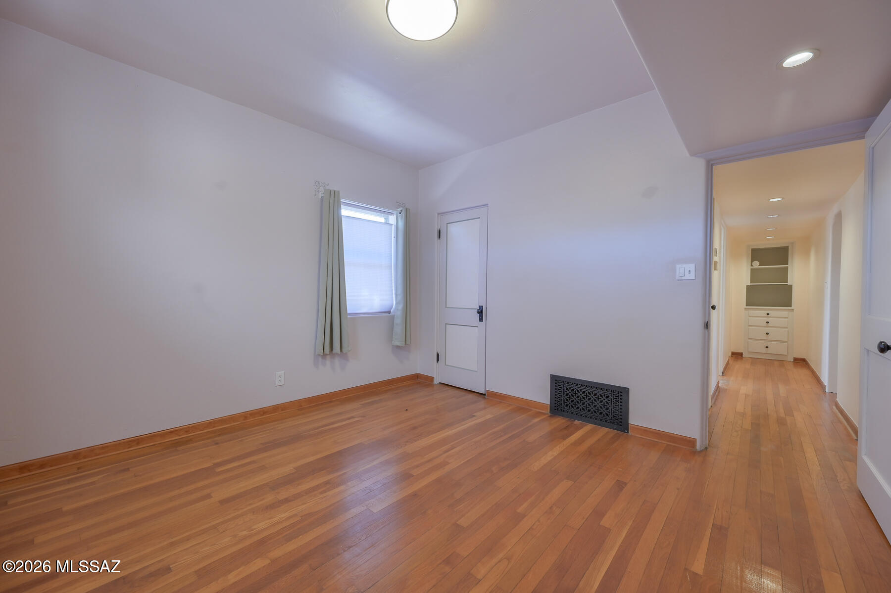 Broadway Manor - Residential
