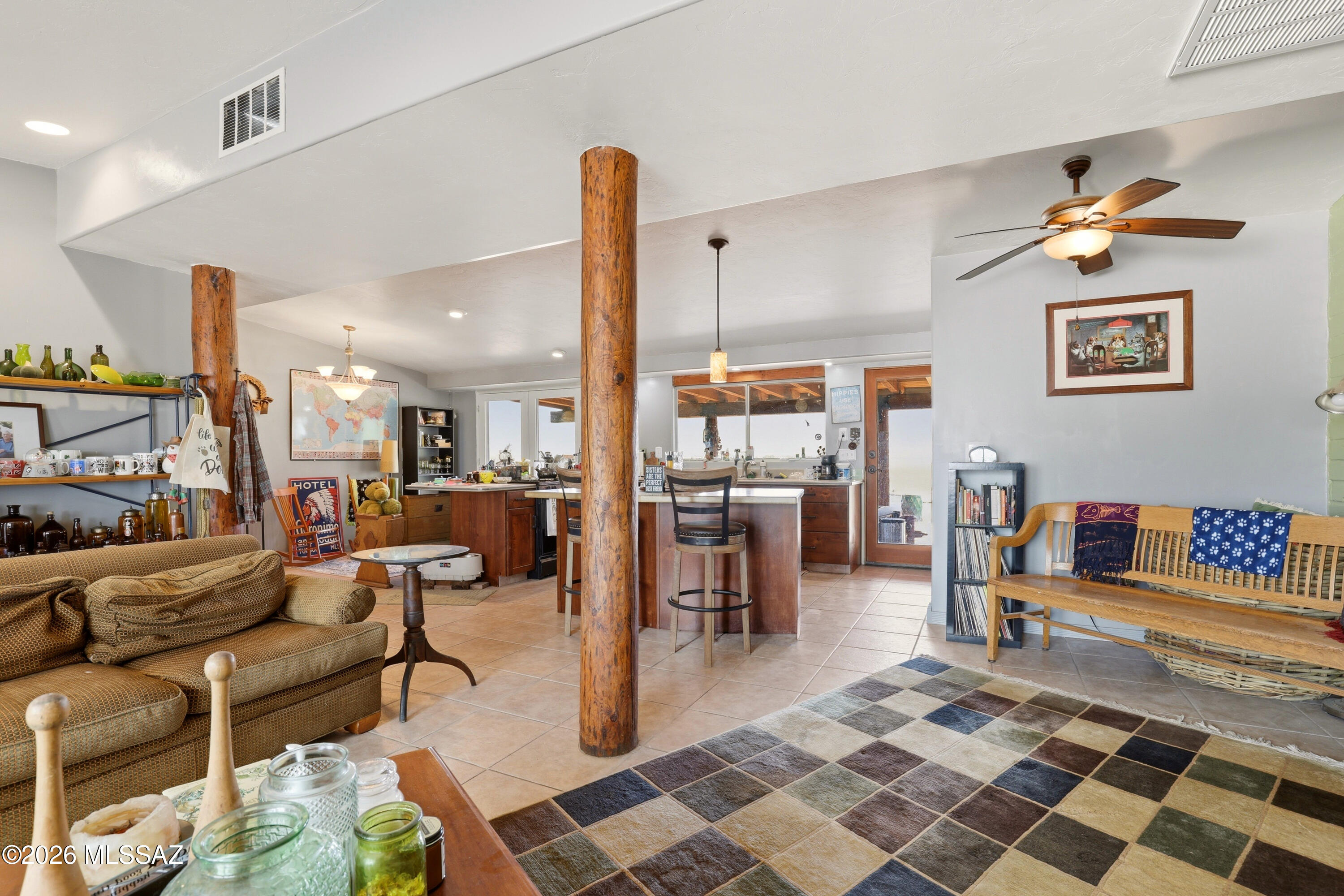 220 E Magee