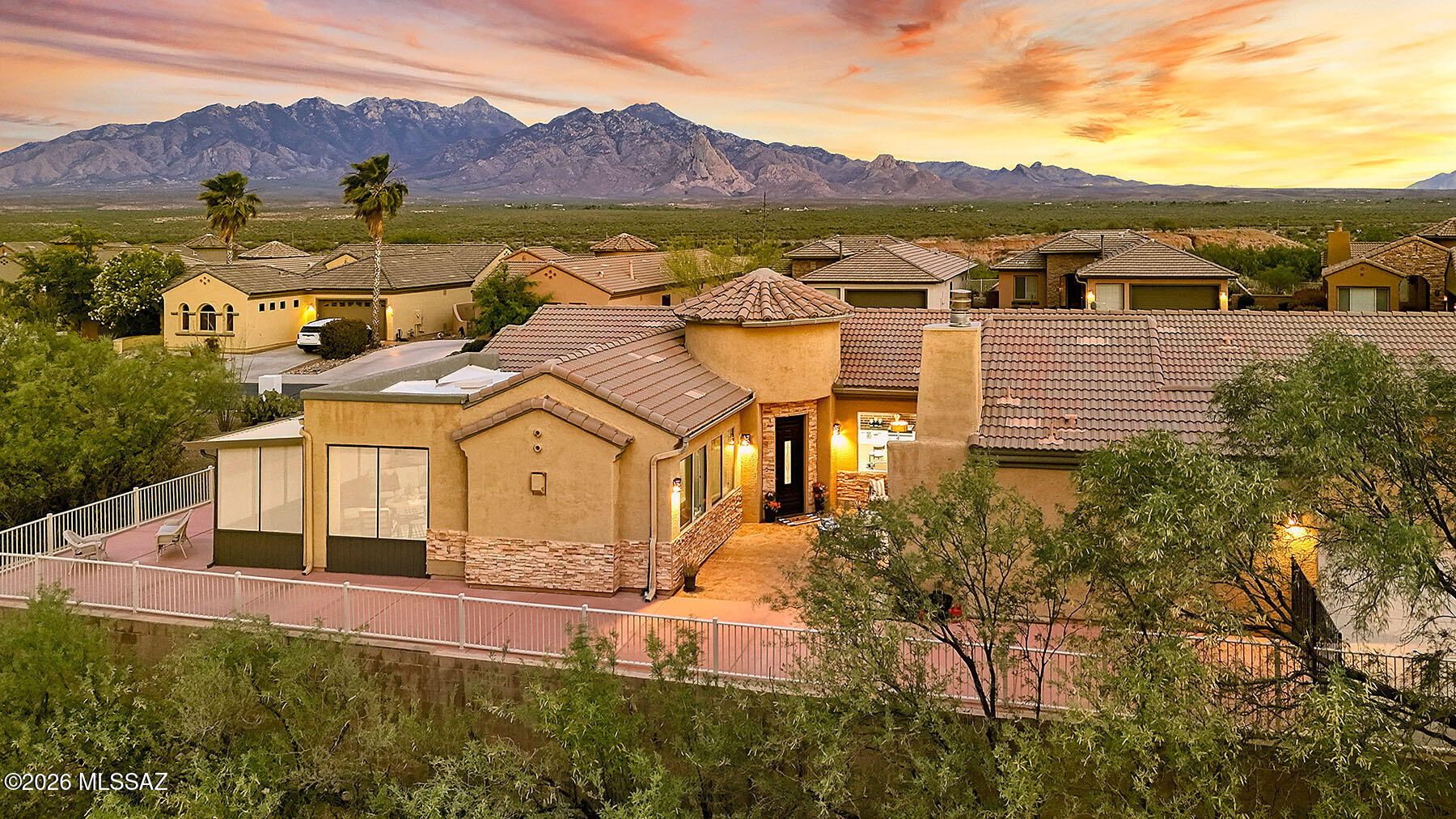 1734 W Acacia Bluffs Drive