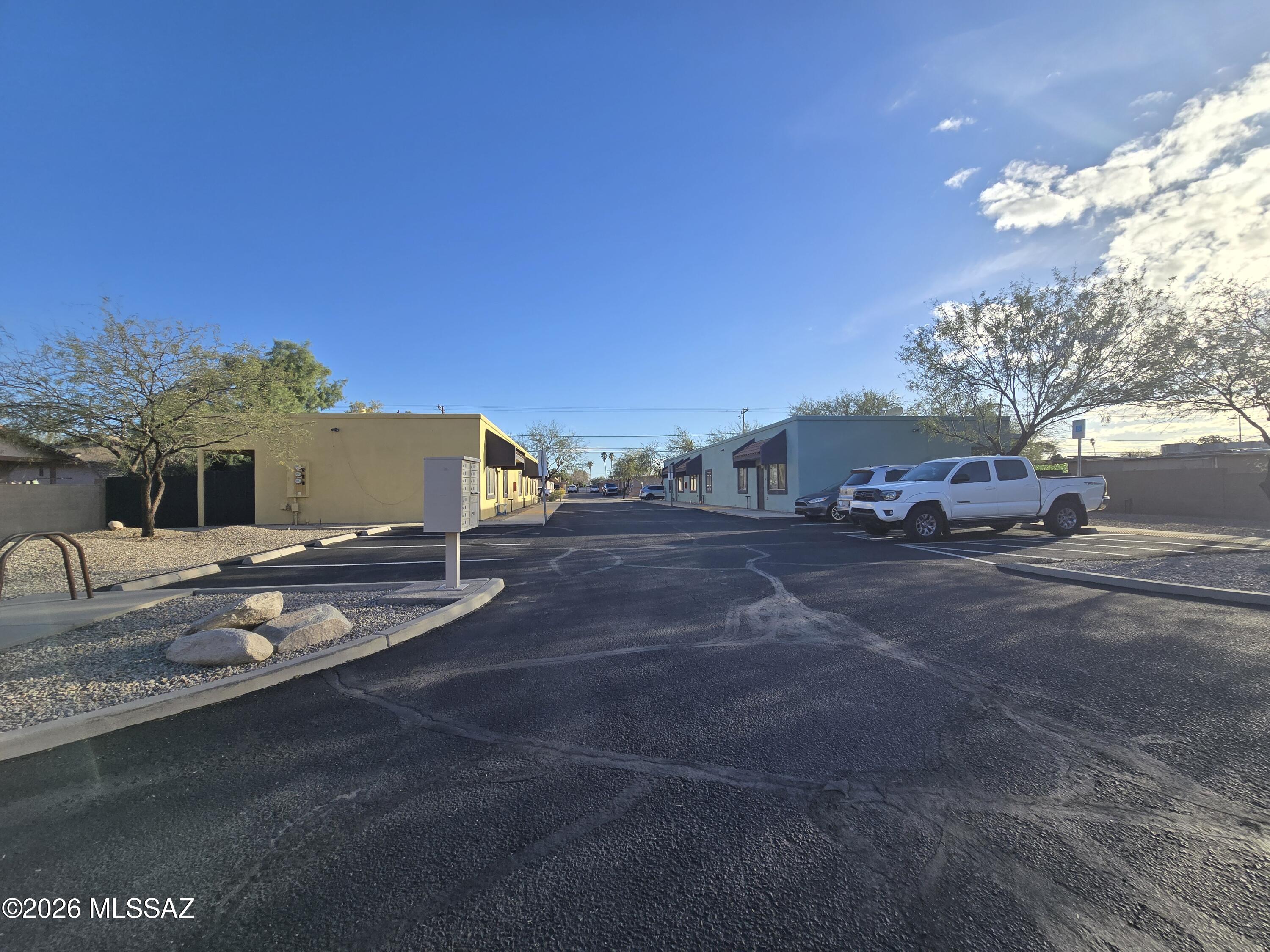 2601 E. Prince Rd. (1-20) - Residential Lease