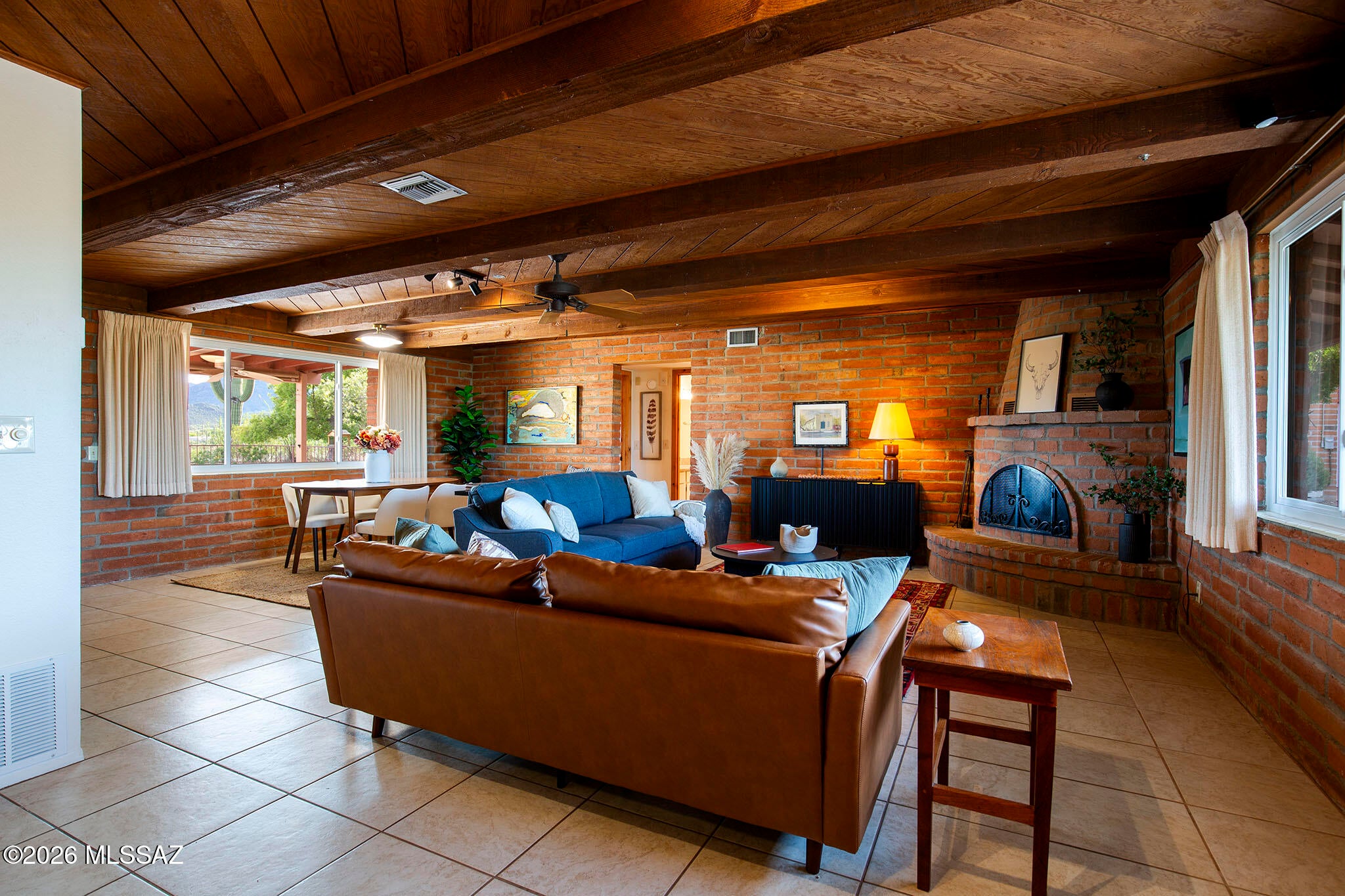 3825 N Camino De Oeste