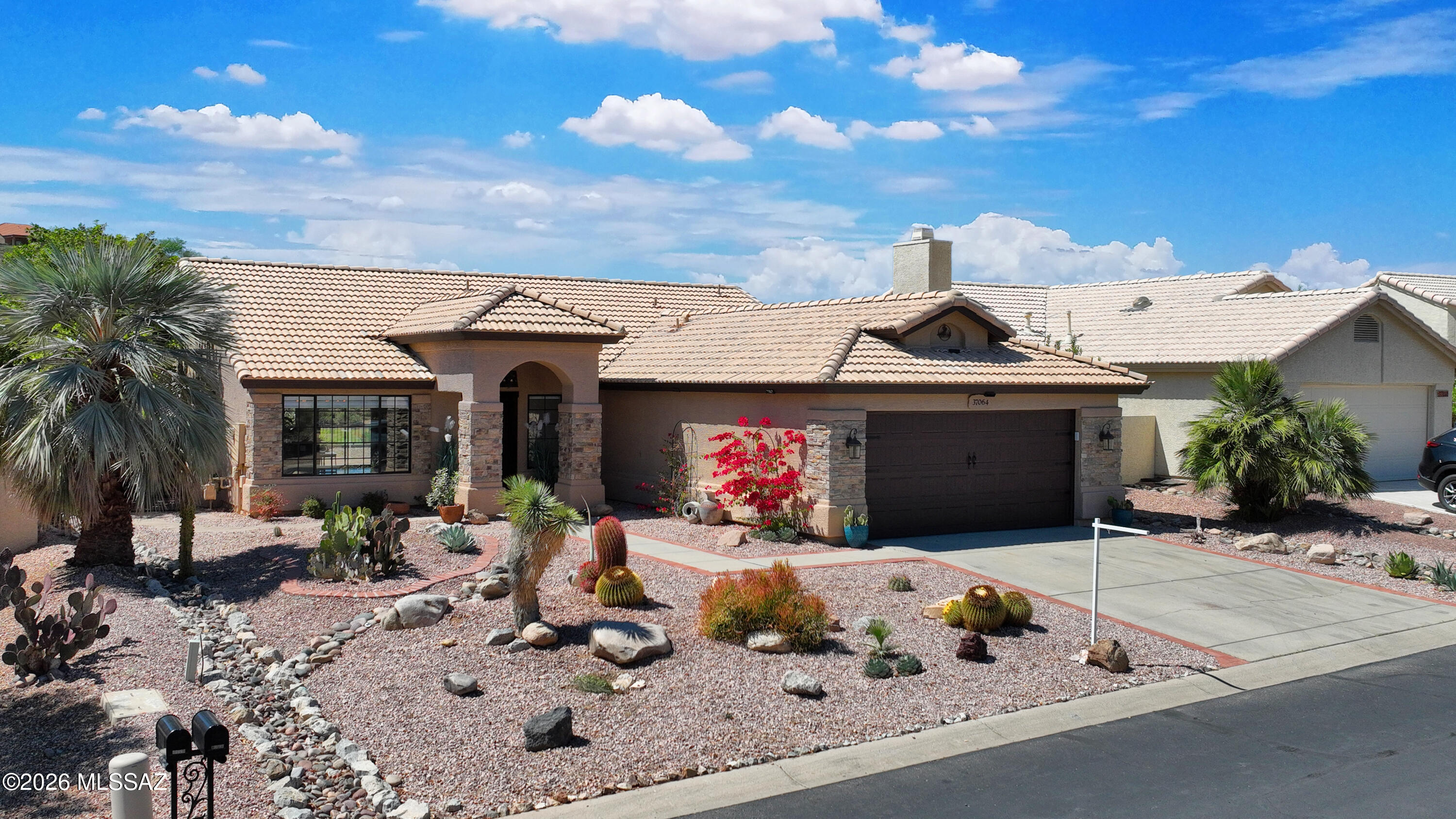 37064 S Rock Crest Drive