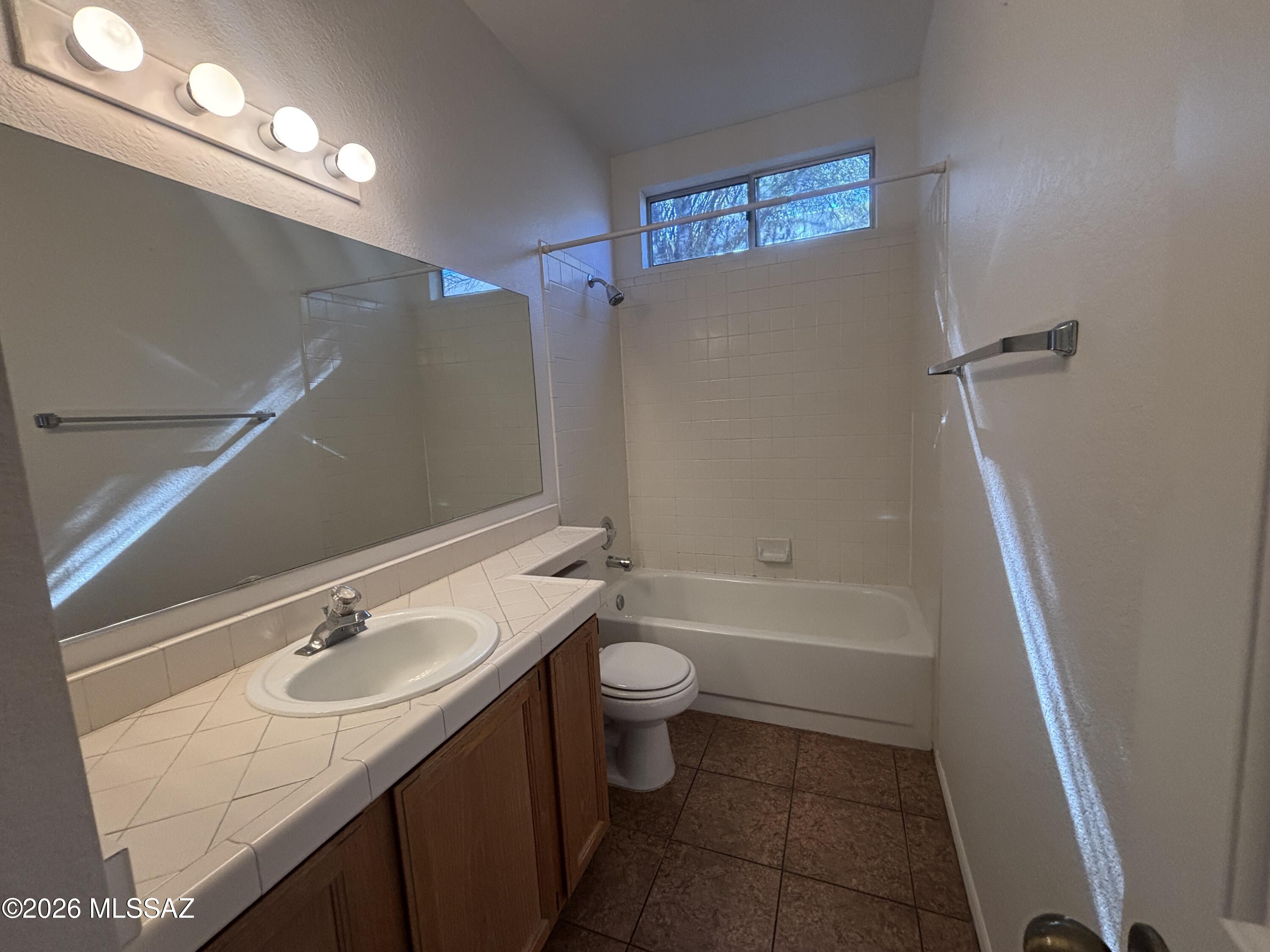 Unsubdivided - Residential Lease