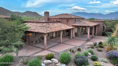 Photo of 14629 N Granite Peak Place, Oro Valley, AZ 85755 (MLS # 22624973)