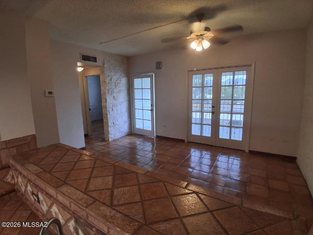 Le Mirador - Residential Lease