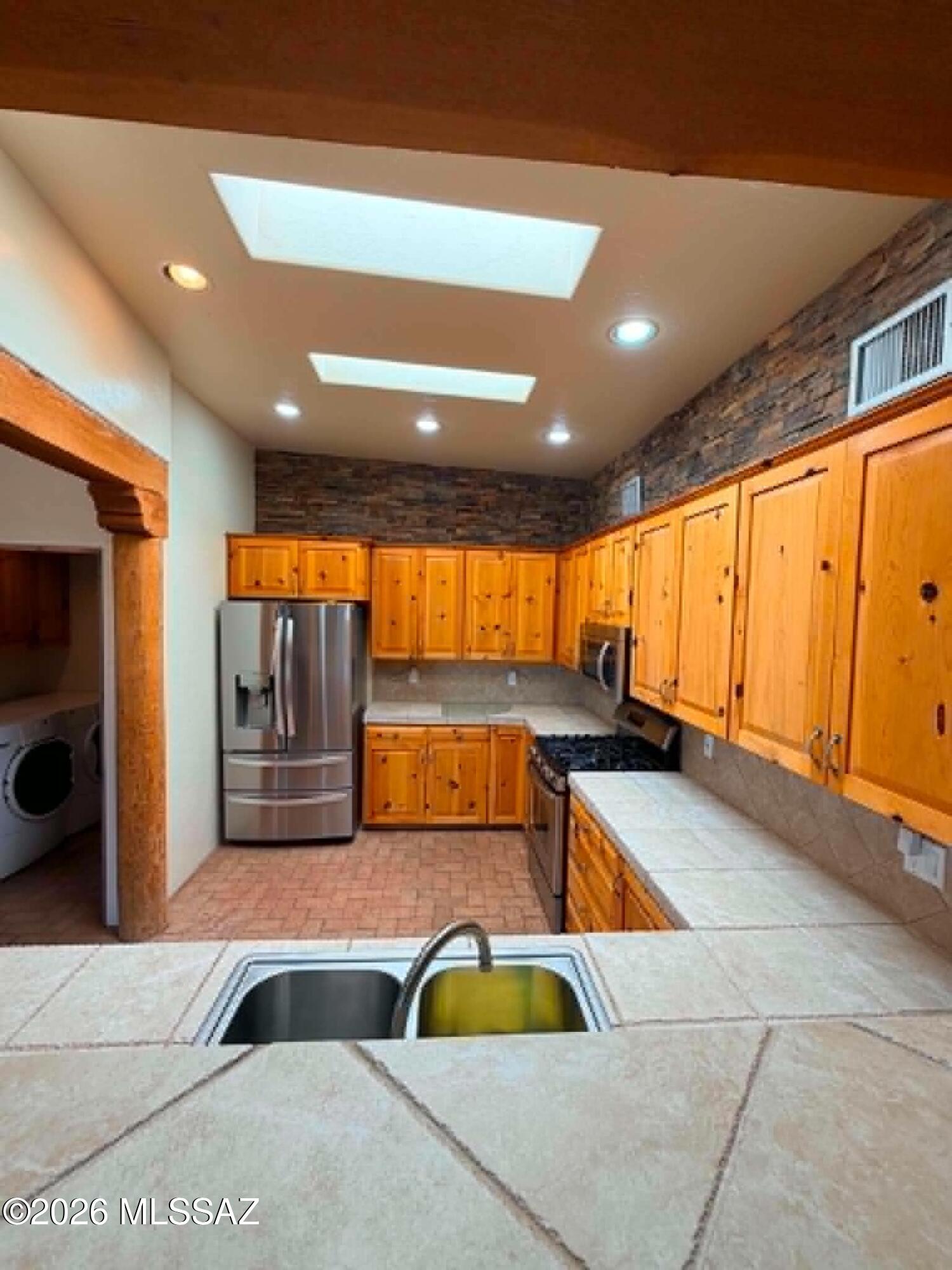 Unsubdivided - Residential Lease