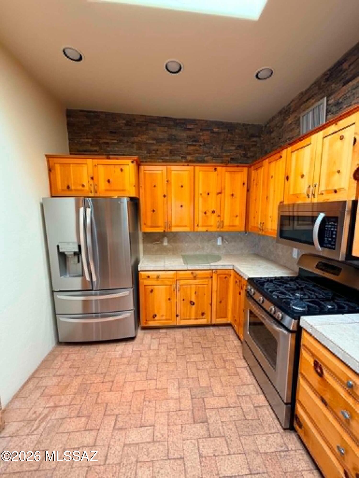 Unsubdivided - Residential Lease