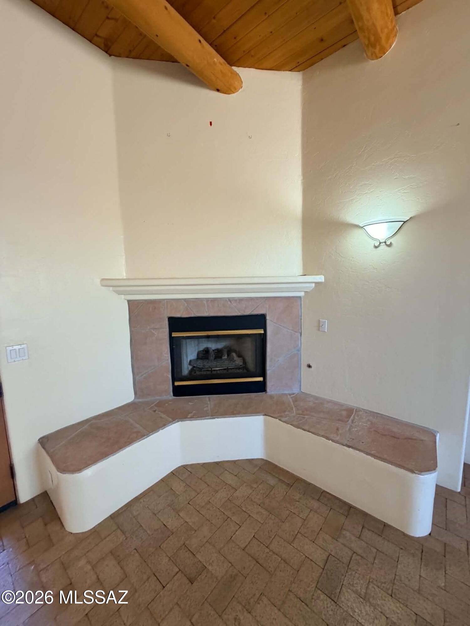 Unsubdivided - Residential Lease