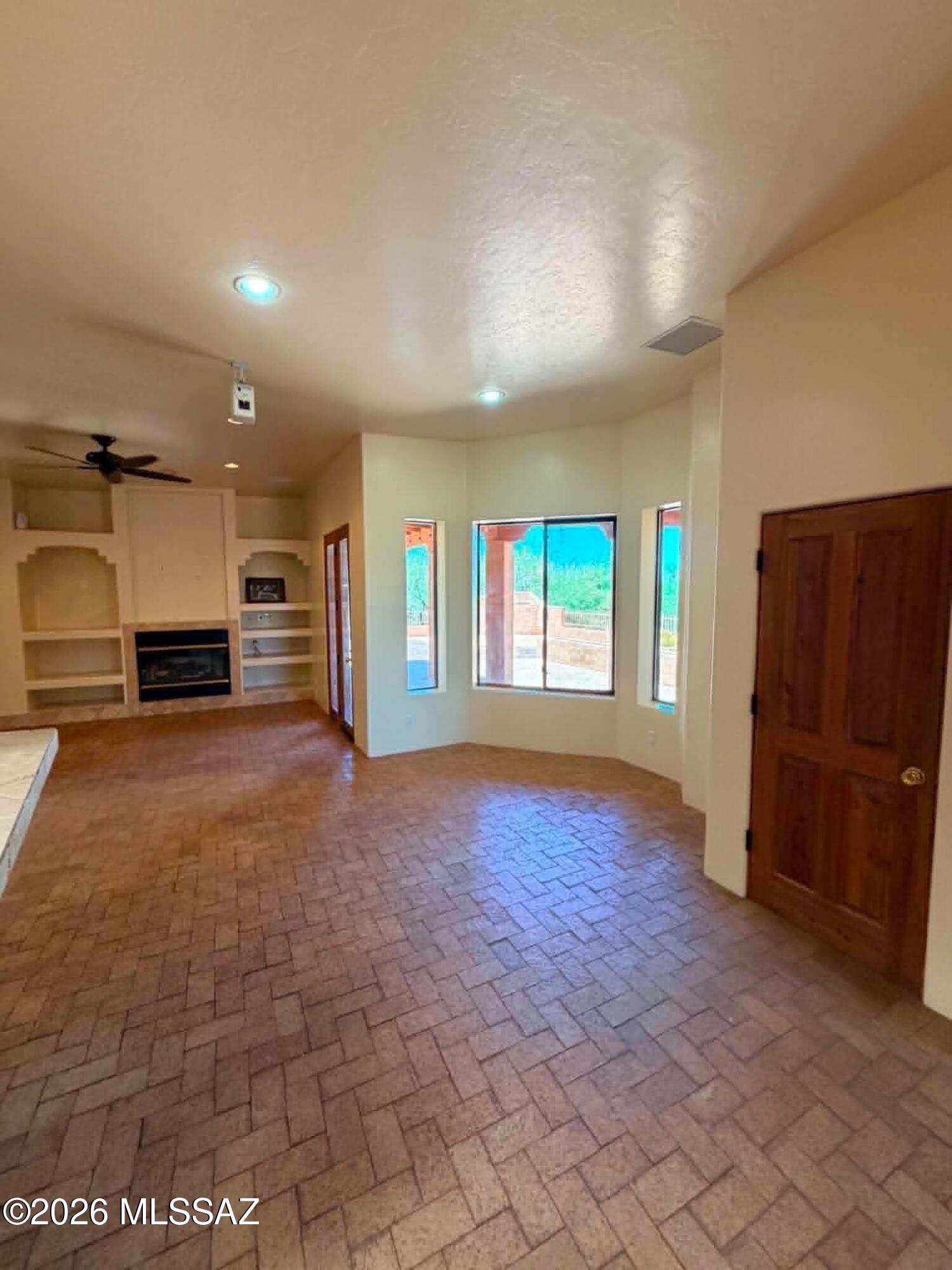 Unsubdivided - Residential Lease