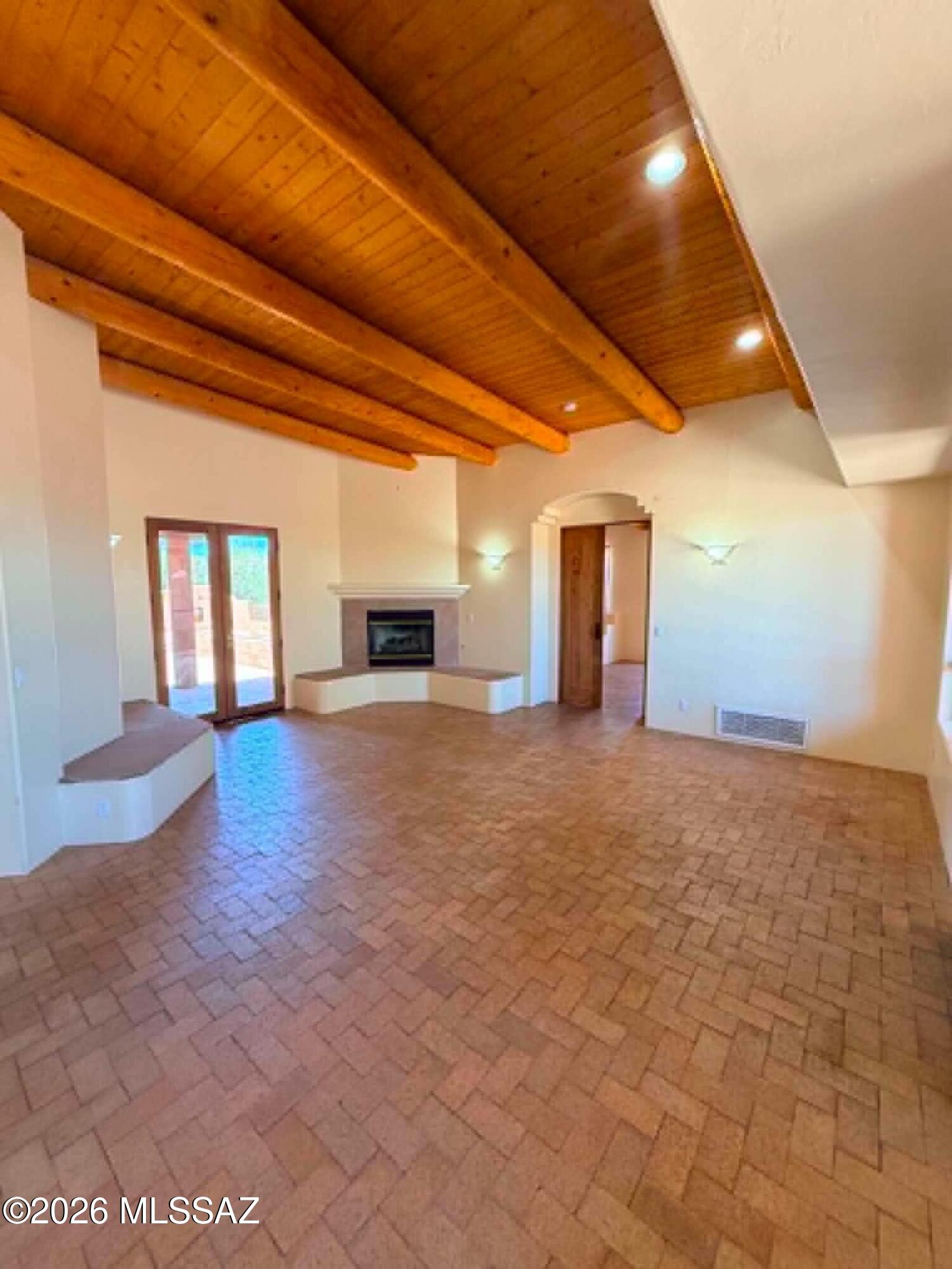 Unsubdivided - Residential Lease