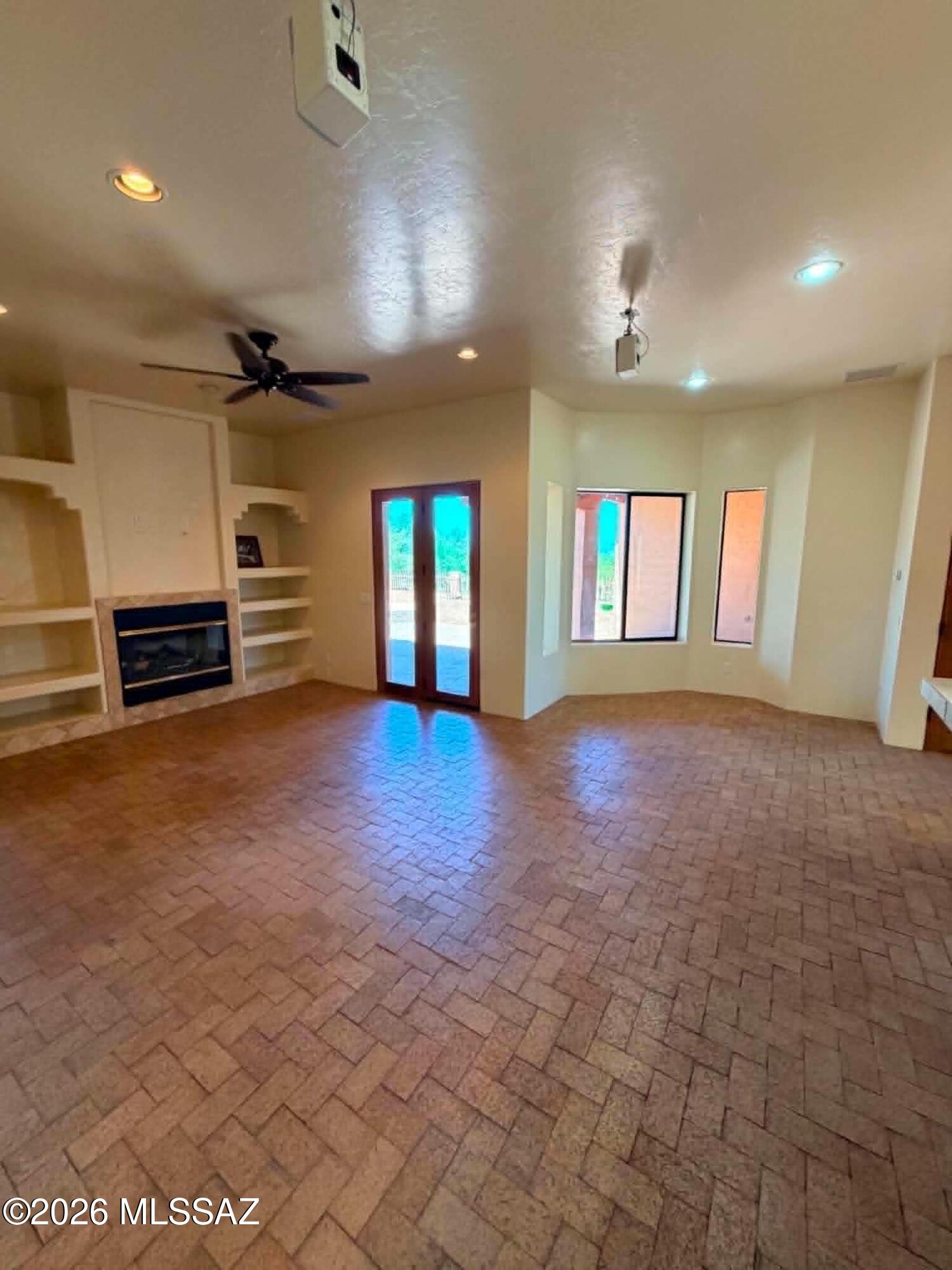 Unsubdivided - Residential Lease