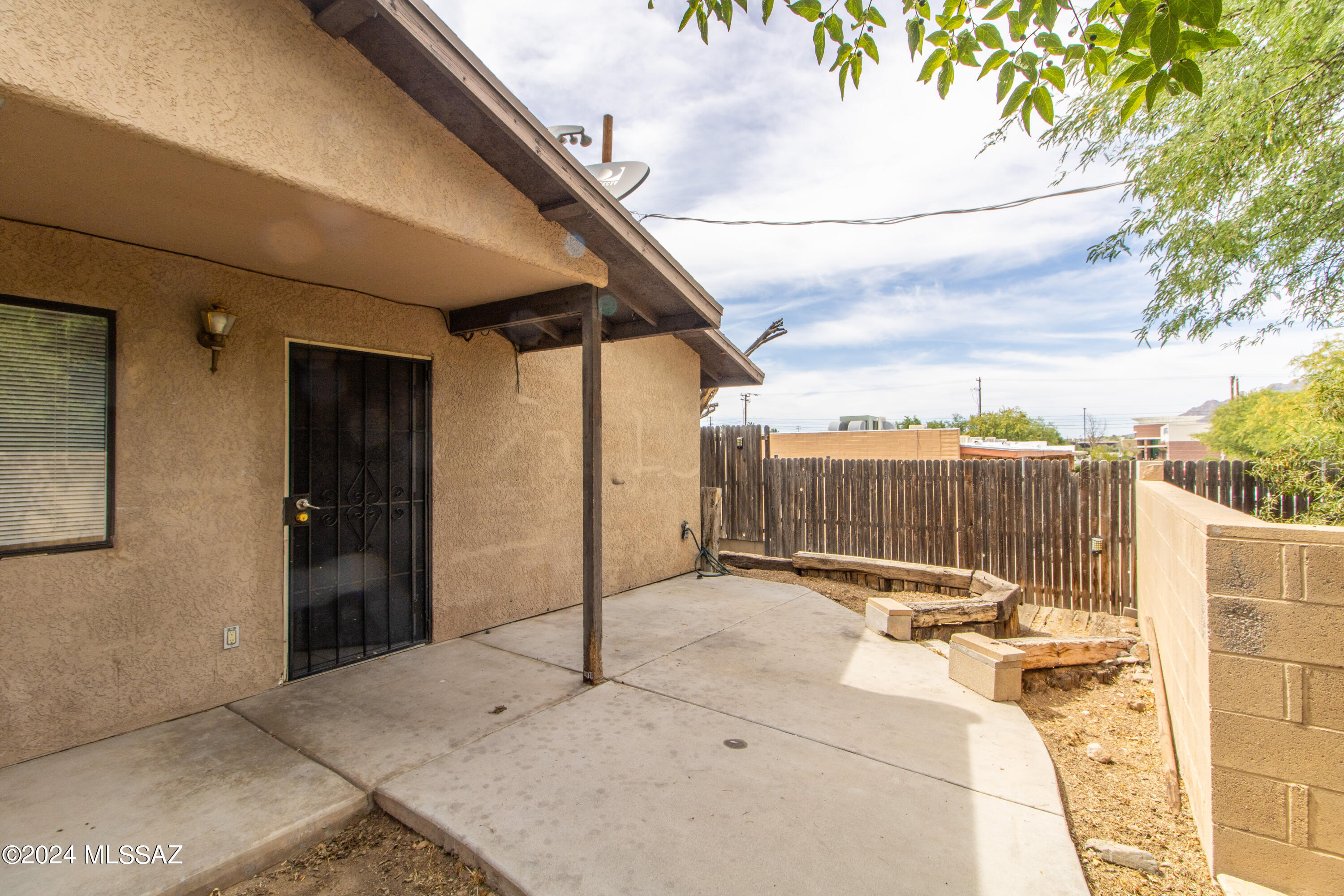 Unsubdivided - Residential Lease
