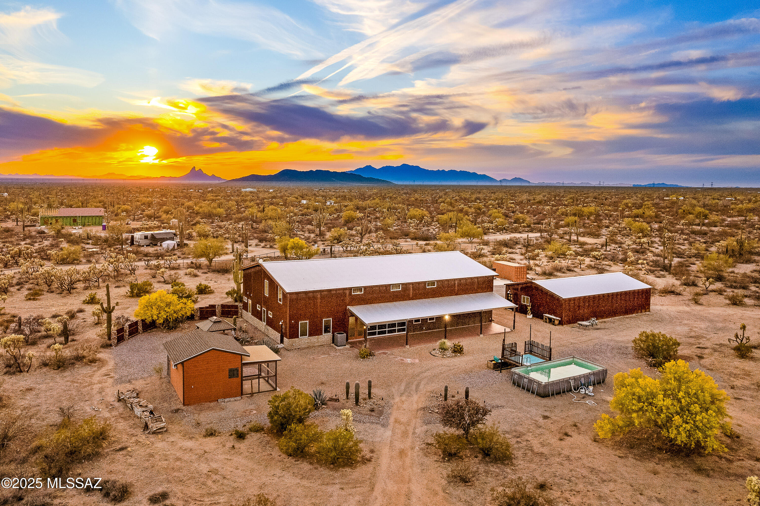 33977 S Twin Hawk Lane