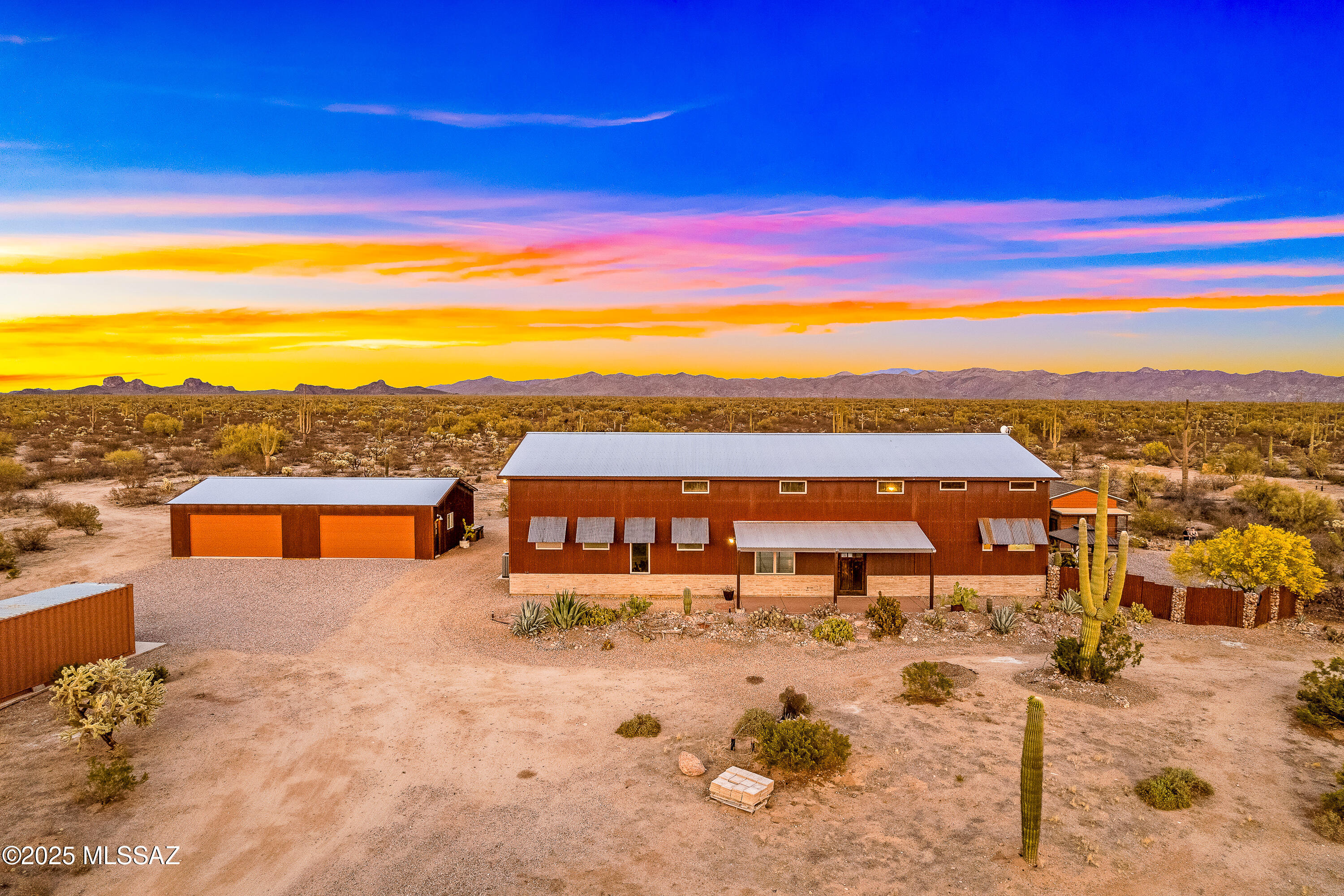 33977 S Twin Hawk Lane