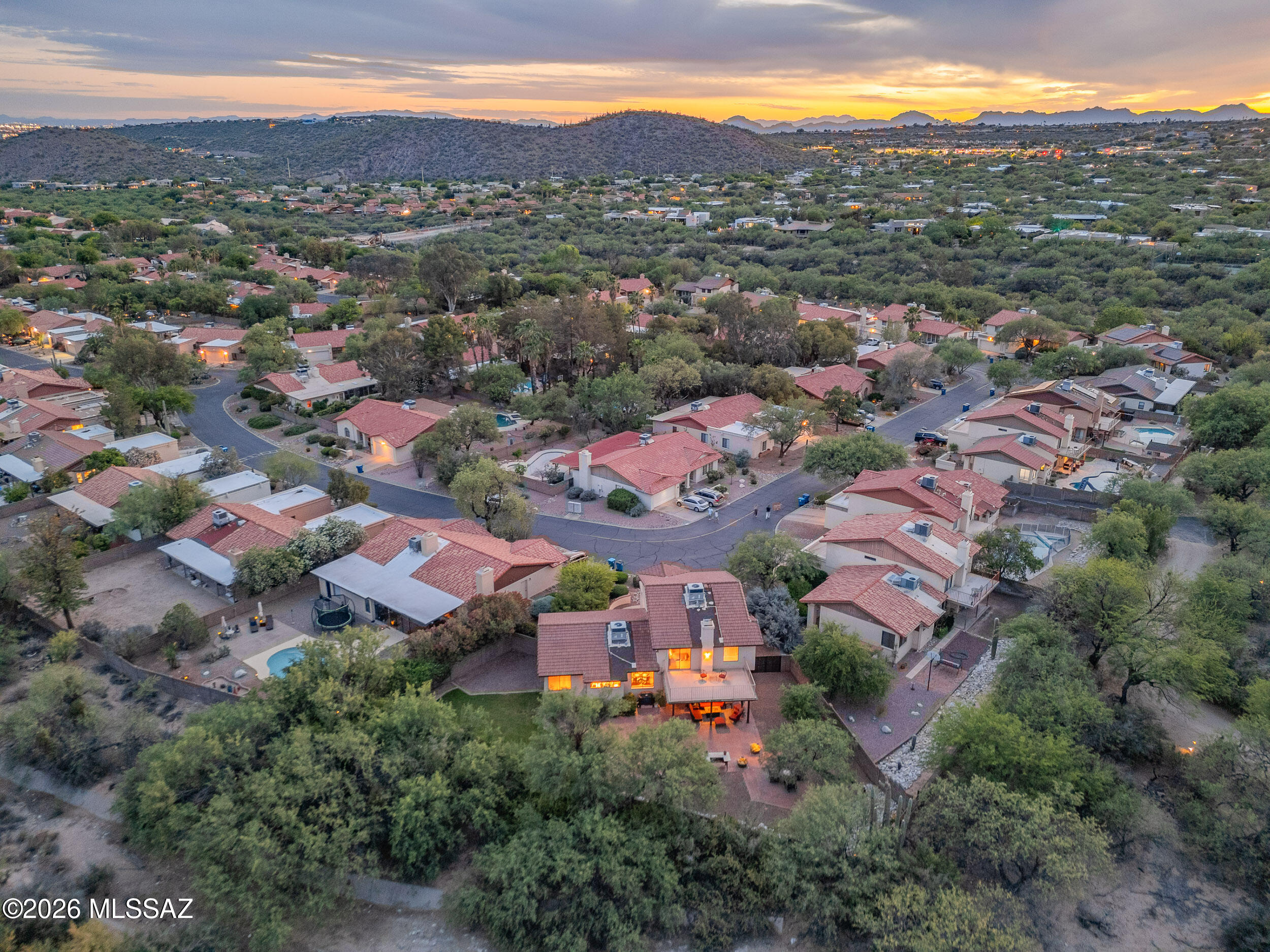 5716 N Via Umbrosa