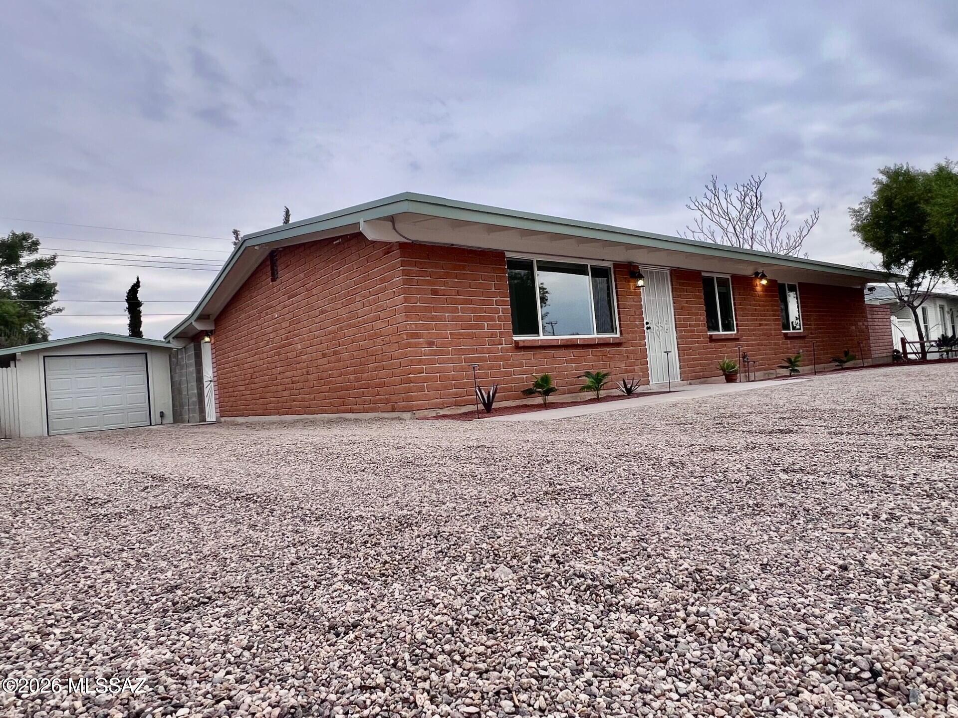 6808 E Koralee Street