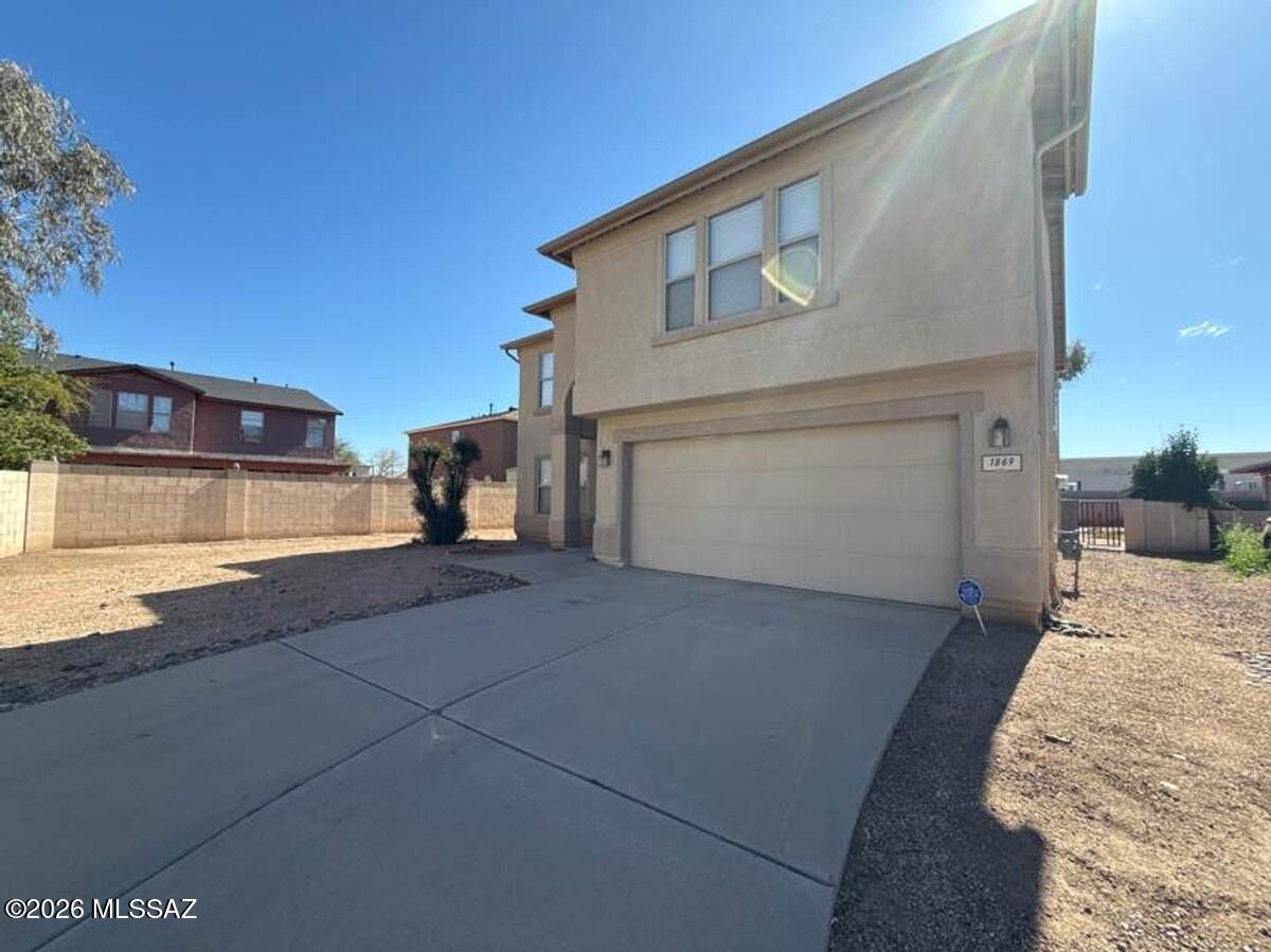 Oakmore At Midvale (1-65) - Residential Lease