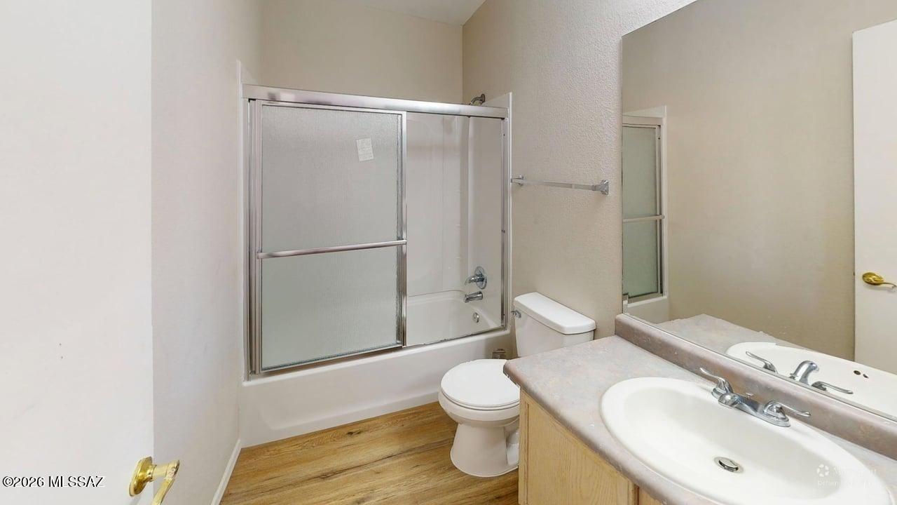 Oakmore At Midvale (1-65) - Residential Lease
