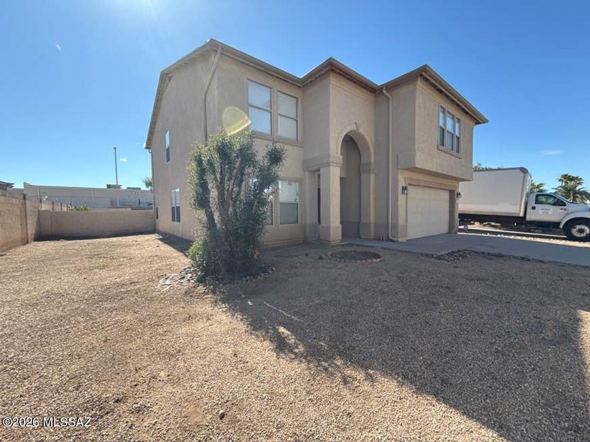 Oakmore At Midvale (1-65) - Residential Lease