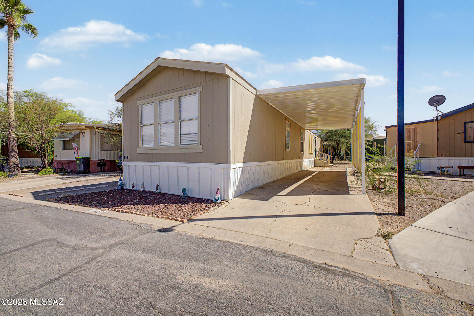 1325 W Silverlake Road 36