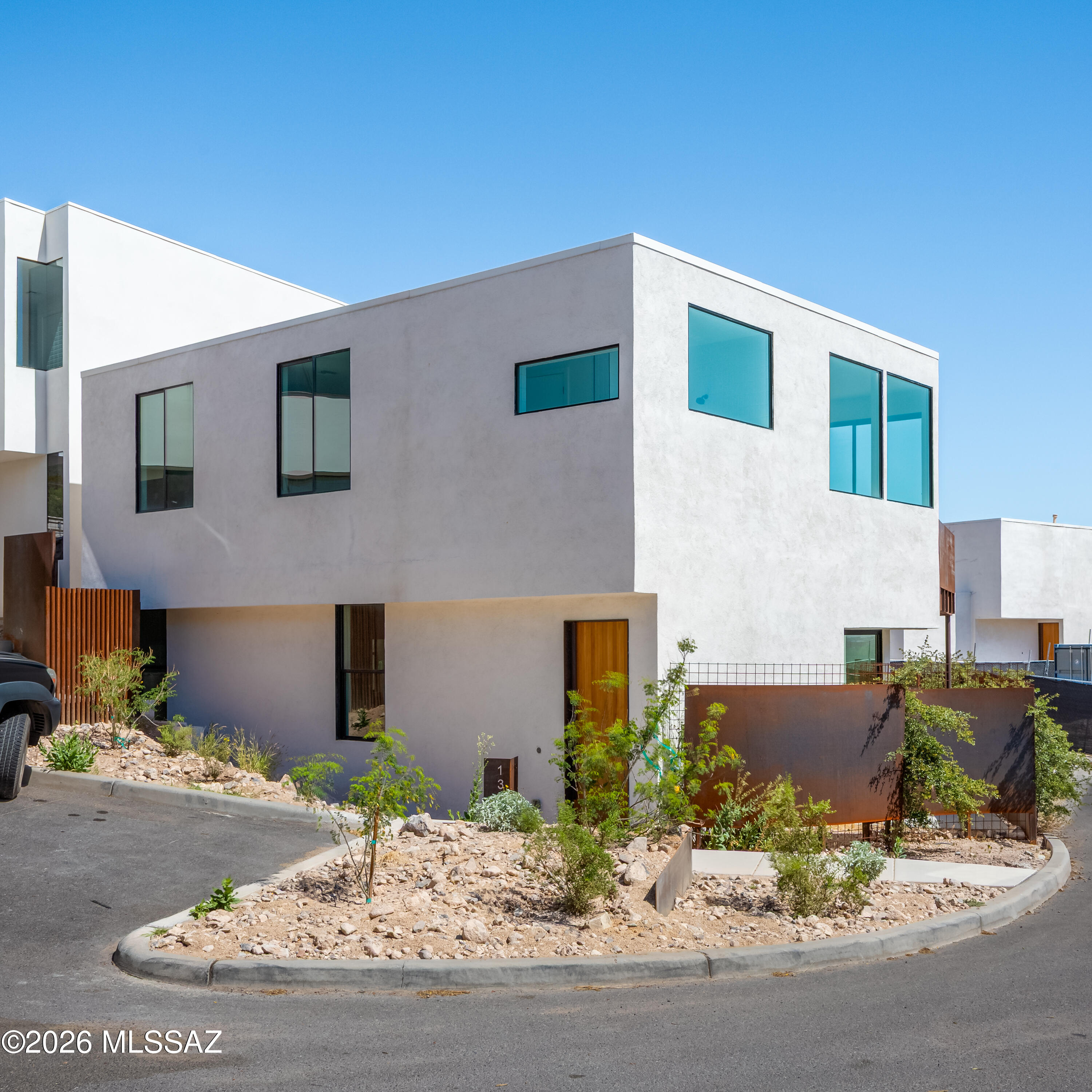 1372 W Sentinel View Loop W