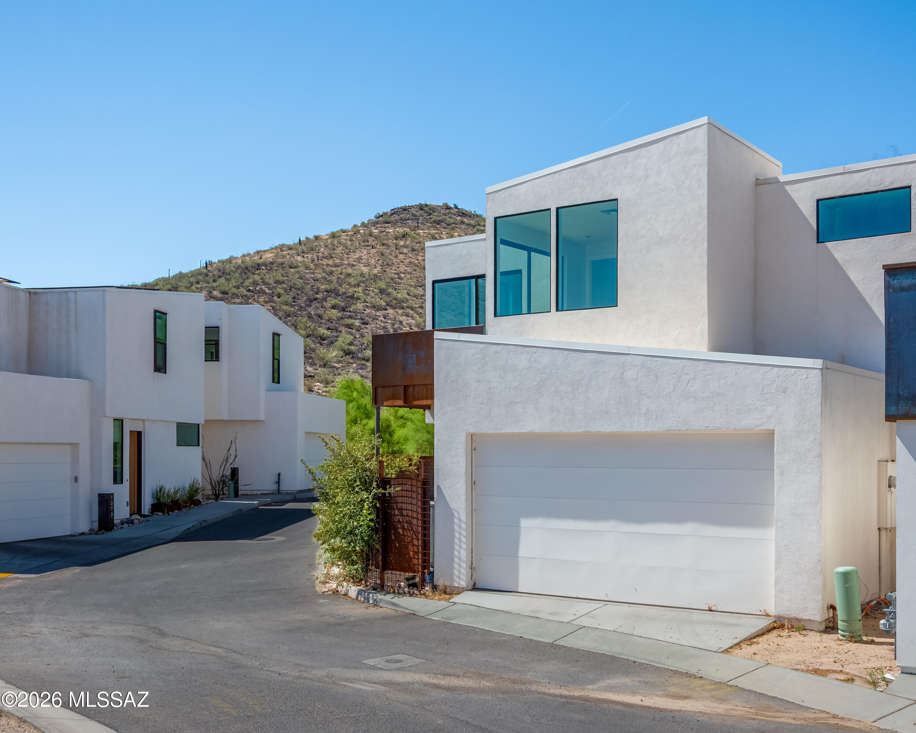 1372 W Sentinel View Loop W