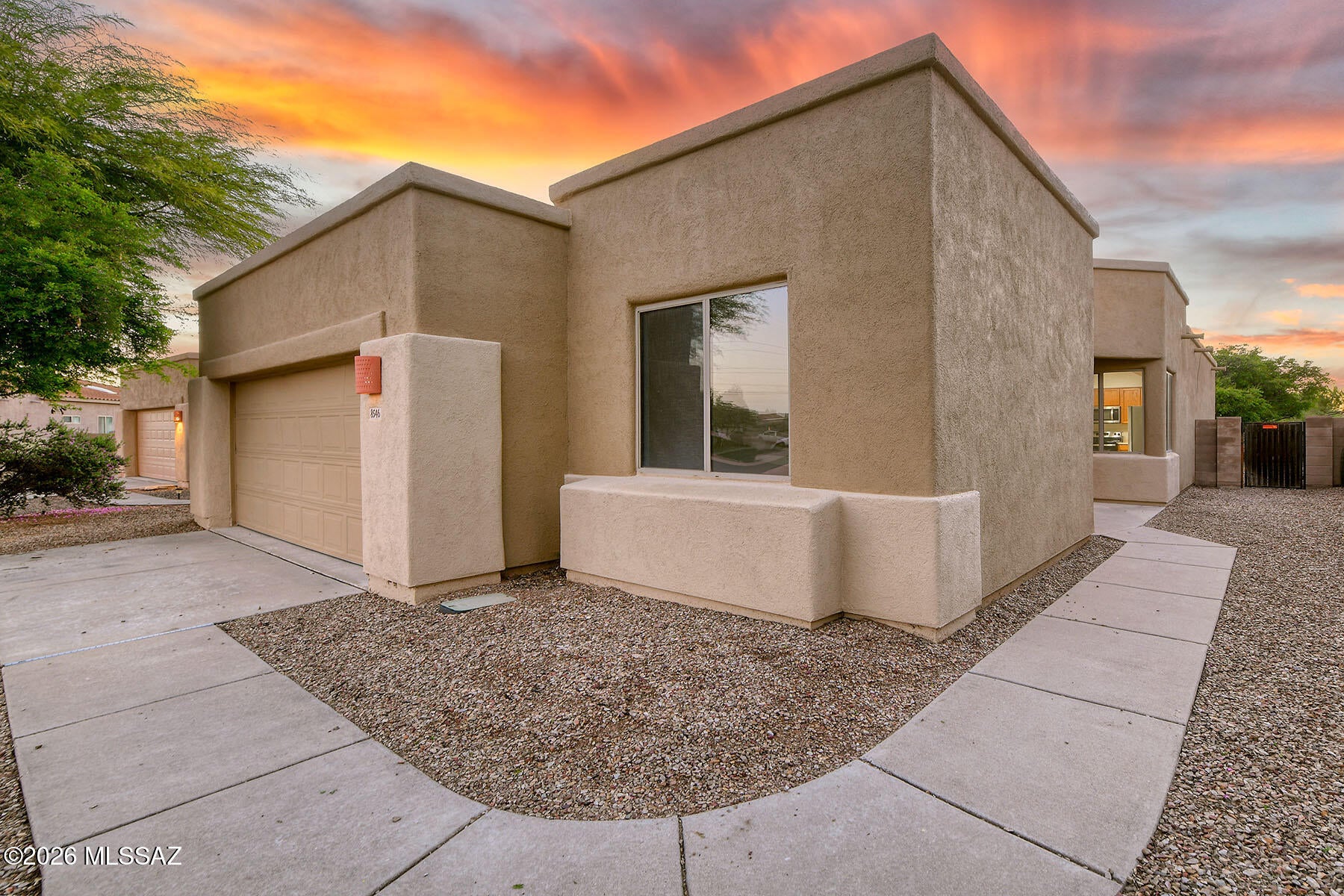 8546 N Sunny Rock Ridge Drive