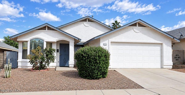 8906 N CAHILL WAY, TUCSON, AZ 85742 - Image ca2de348002fcd7c9f36c7c4082c4028/751552326